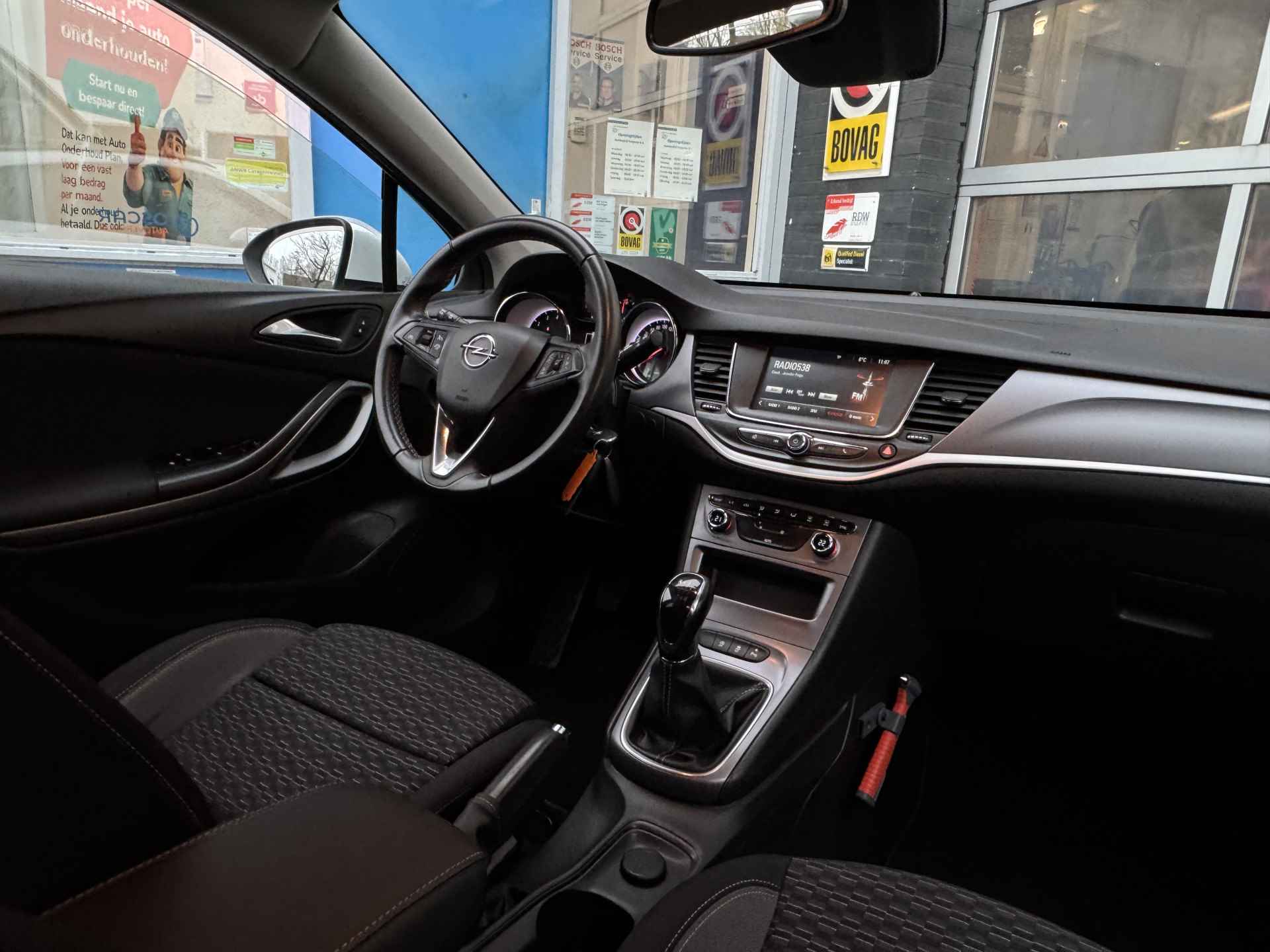 Opel Astra Sports Tourer 1.2 Edition Prijs Inclusief Onderhoud & 12 Maand BOVAG Garantie | Achteruitrijcamera | Climate Control | - 7/51