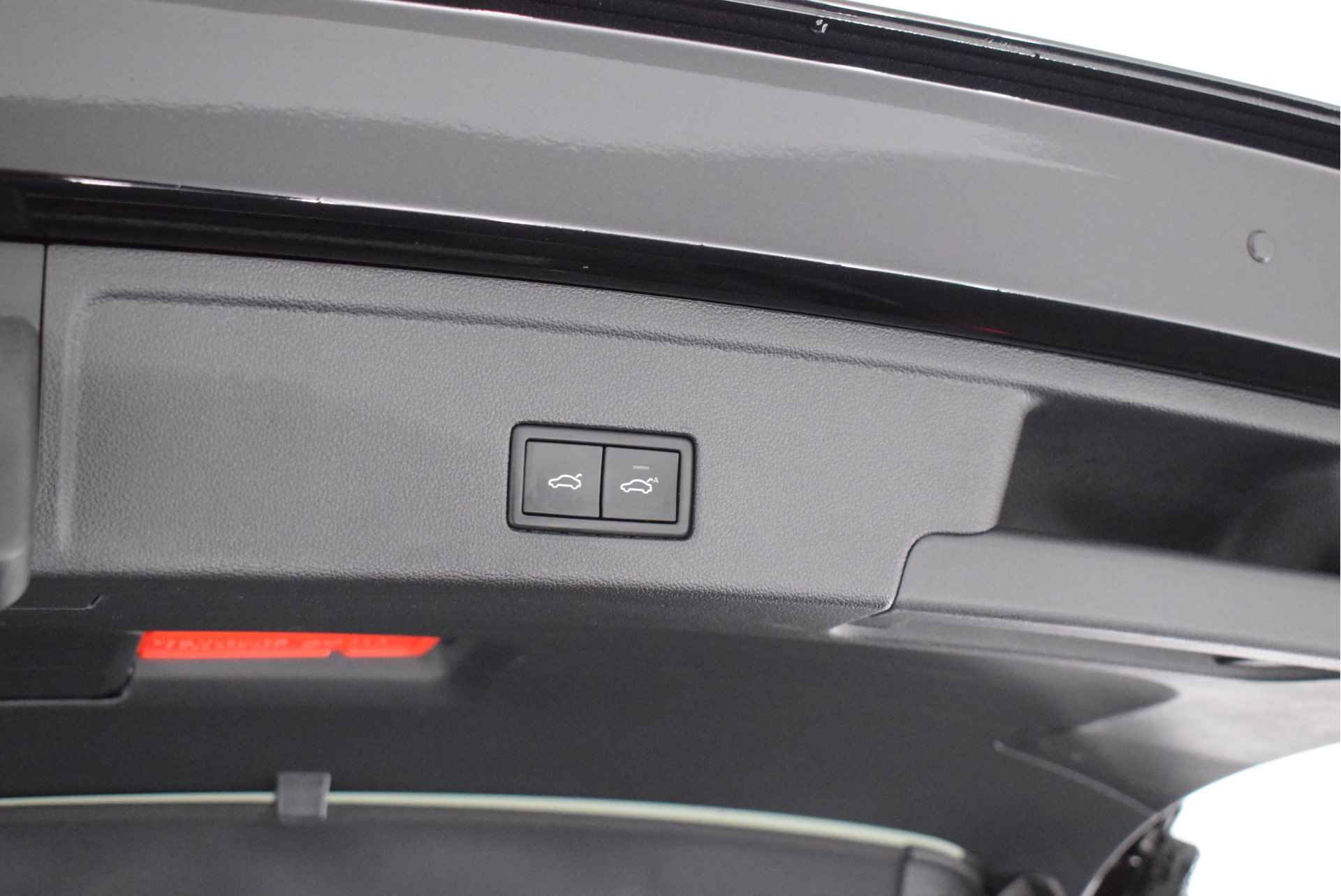 Volkswagen Touareg R 3.0 TSI 462pk 4MOTION Black Style Trekhaak Camera Head-Up Leder Panoramadak Memory Virtual Cockpit Matrix Led Navigatie - 58/62