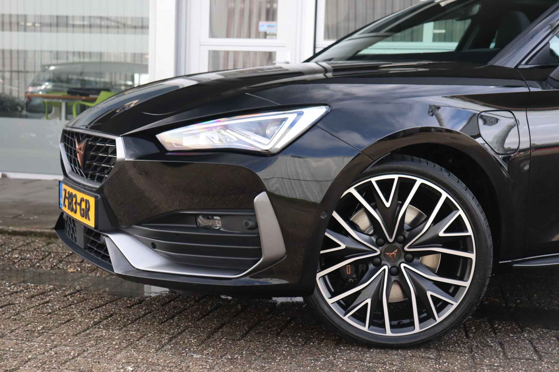 CUPRA Leon Sportstourer 1.4 e-Hybrid 245PK VZ Performance | NL-auto!! | Panoramadak | Adaptieve Cruise Control | Stuur- & Stoelverwarming | Elek. achterklep - 3/34