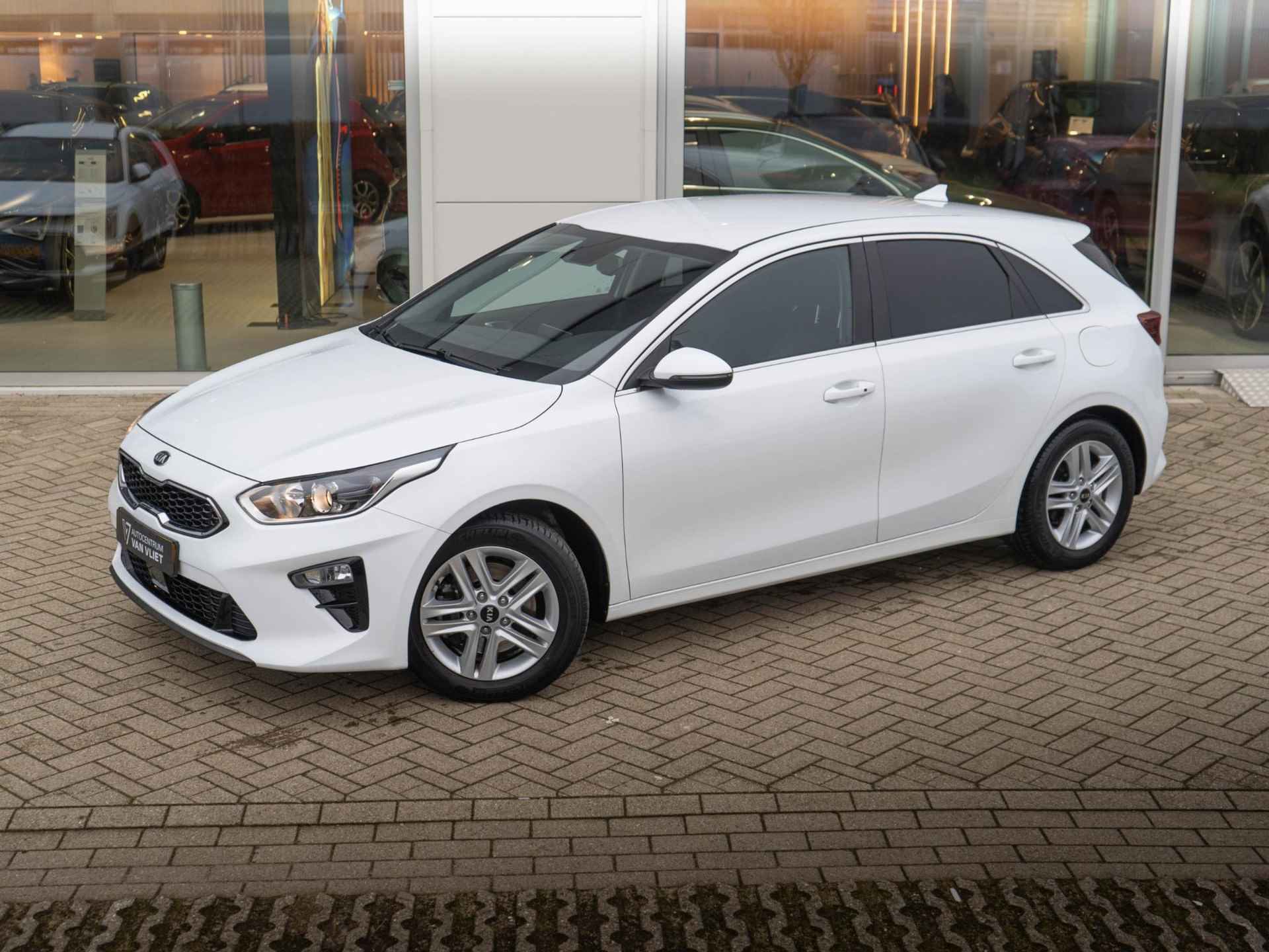 Kia Ceed 1.0 T-GDi DynamicPlusLine | Navigatie | Stoel en stuur verwarming | Trekhaak | - 2/29