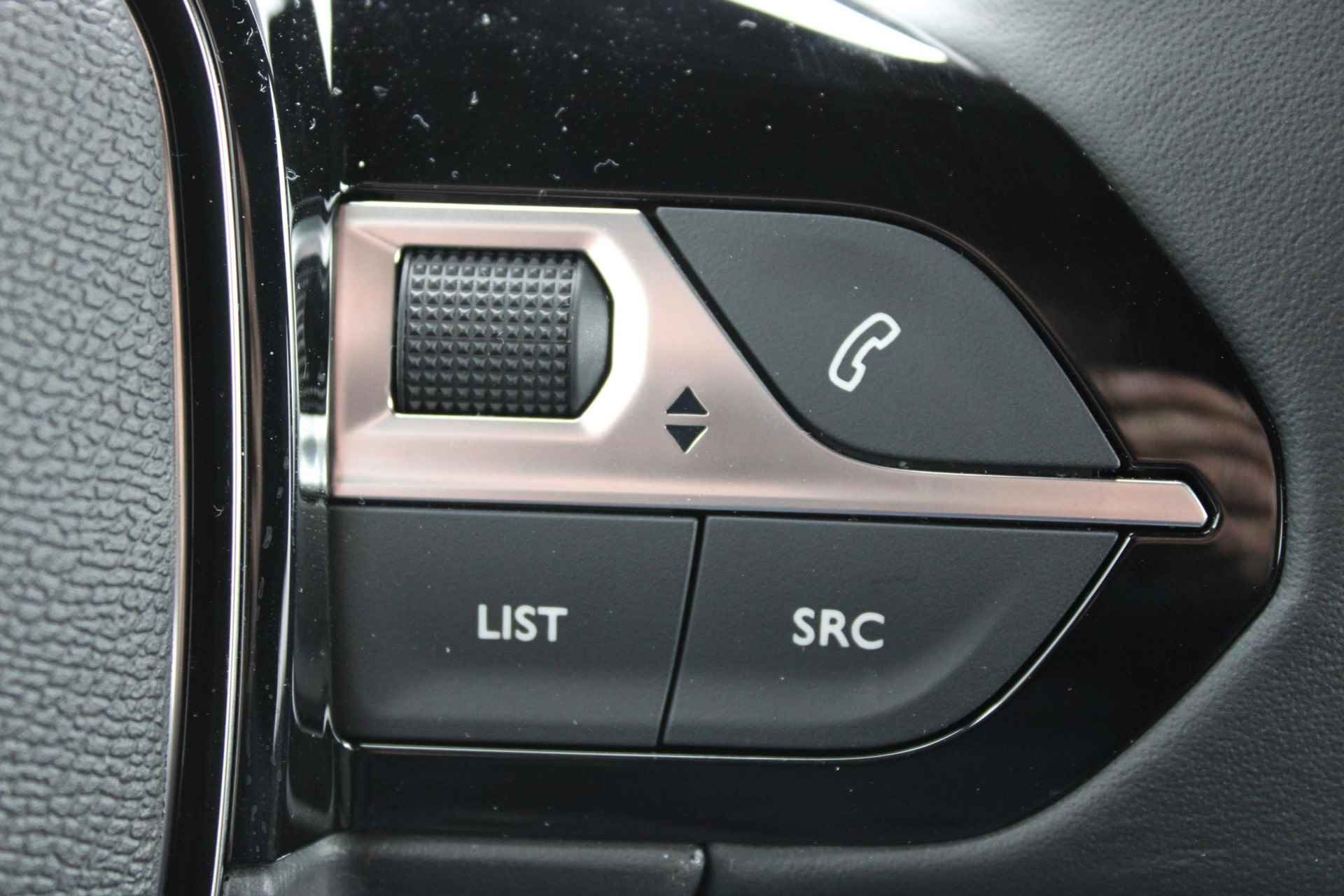 Peugeot 2008 1.2 PureTech 130 Allure Automaat / Navigatie - 26/28