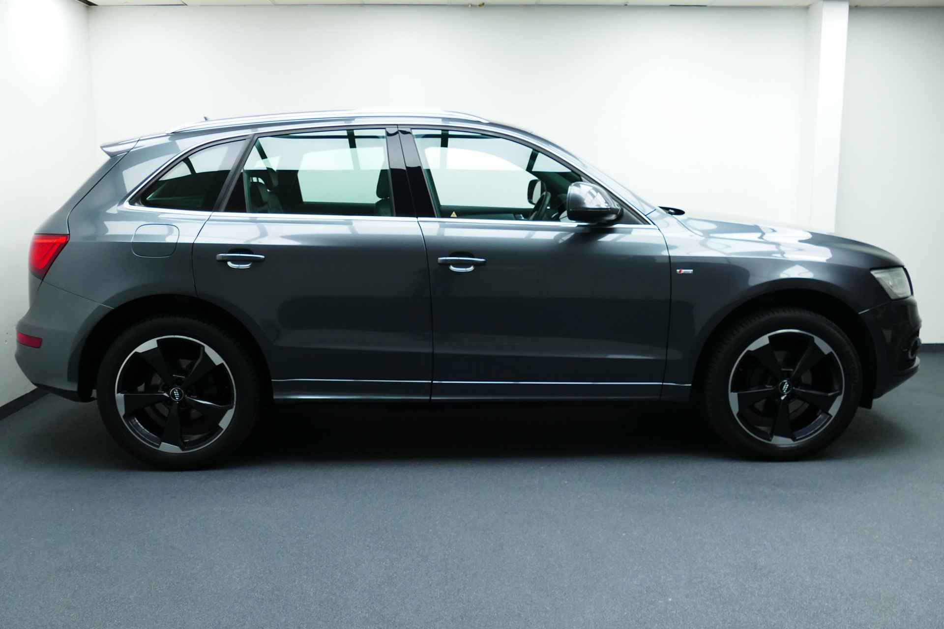 Audi Q5 2.0 225pk TFSI quattro S-Line S Edition. Leer, Navi, Xenon, Stoelverw, 20"LMV, Haak 2000kg - 10/36