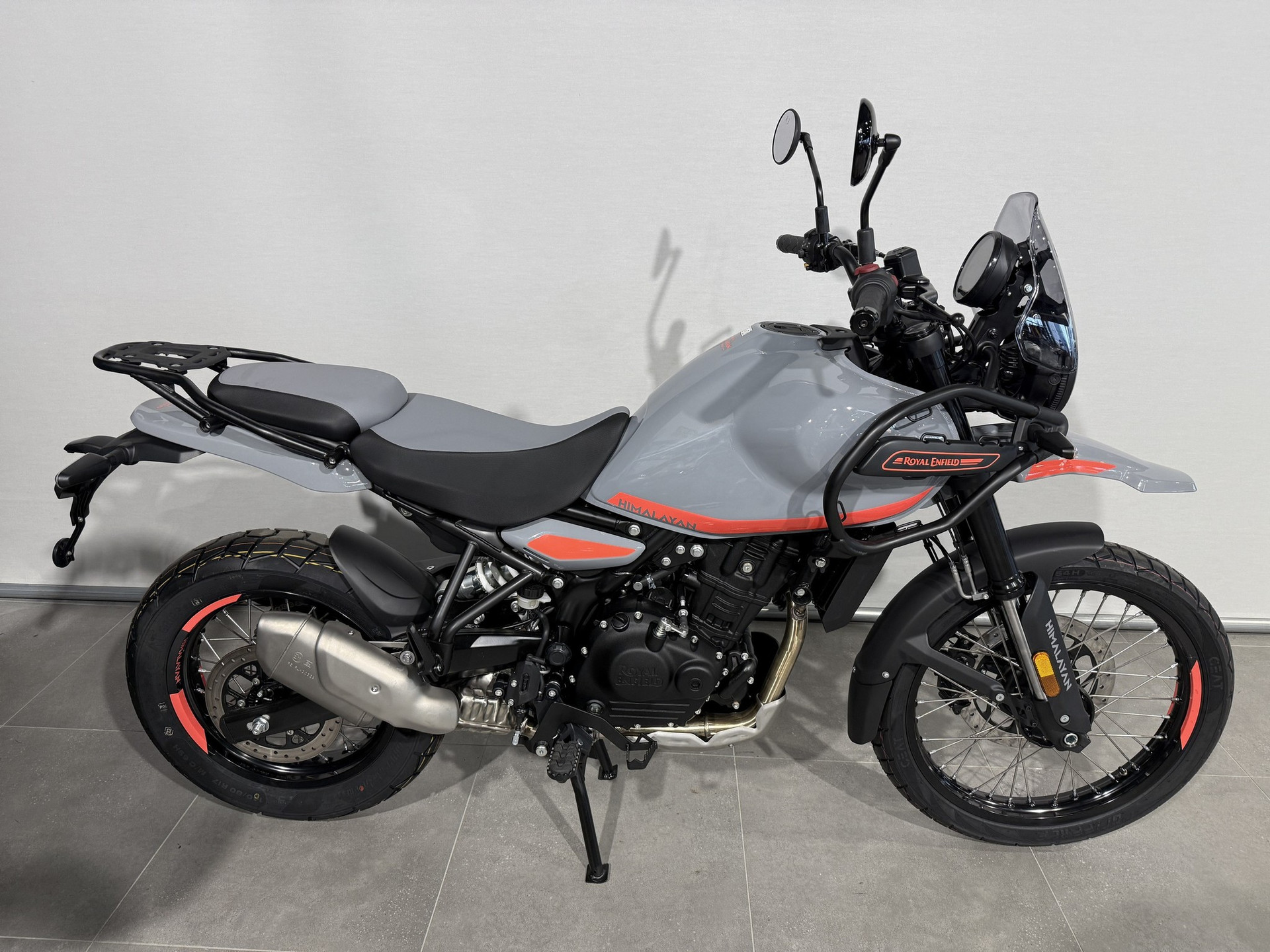 Royal-Enfield HIMALAYAN 452