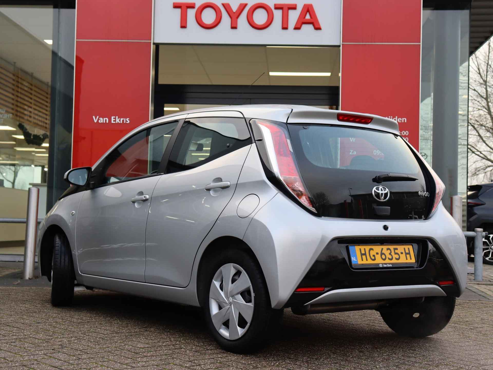 Toyota Aygo 1.0 VVT-i x-play - 5/32