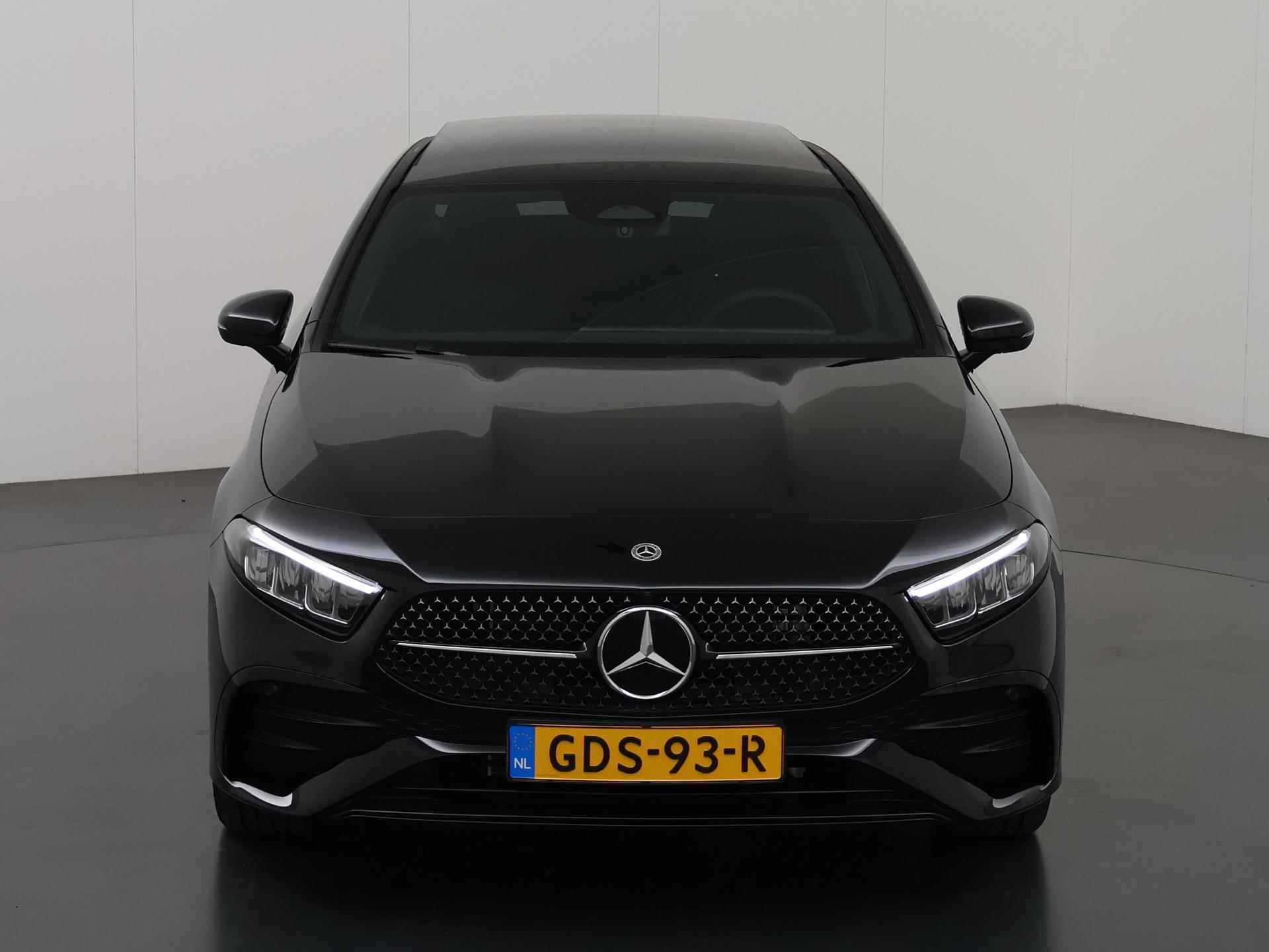 Mercedes-Benz A-klasse 250 e Star Edition AMG Line | Adaptieve Cruise Control | Camera | Wide Screen | Sportstoelen | DAB | Dodehoek detectie | Navigatie | High Performance LED | - 4/45