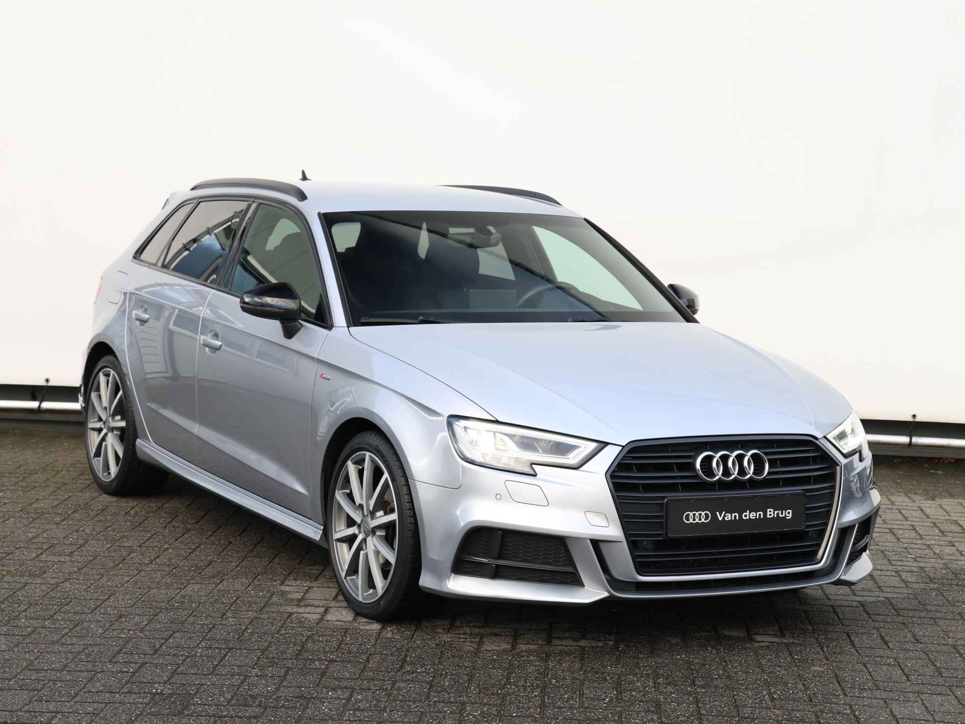 Audi A3 Sportback 35 TFSI CoD S Line 150pk S-tronic | Keylesss | Apple Carplay | 18" Velgen | Navi | LED | Cruise - 3/41