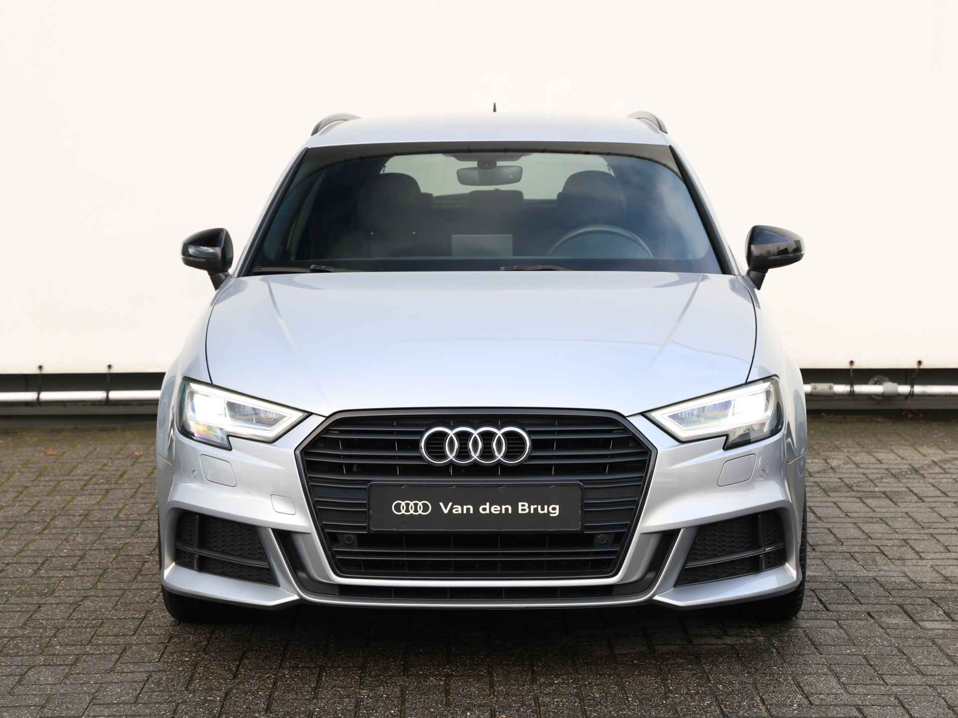 Audi A3 Sportback 35 TFSI CoD S Line 150pk S-tronic | Keylesss | Apple Carplay | 18" Velgen | Navi | LED | Cruise - 4/41