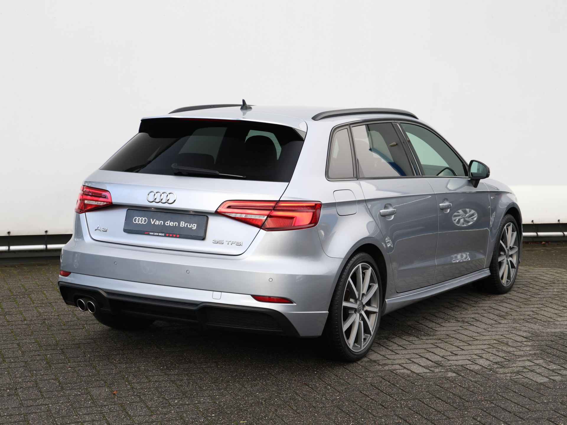 Audi A3 Sportback 35 TFSI CoD S Line 150pk S-tronic | Keylesss | Apple Carplay | 18" Velgen | Navi | LED | Cruise - 5/41