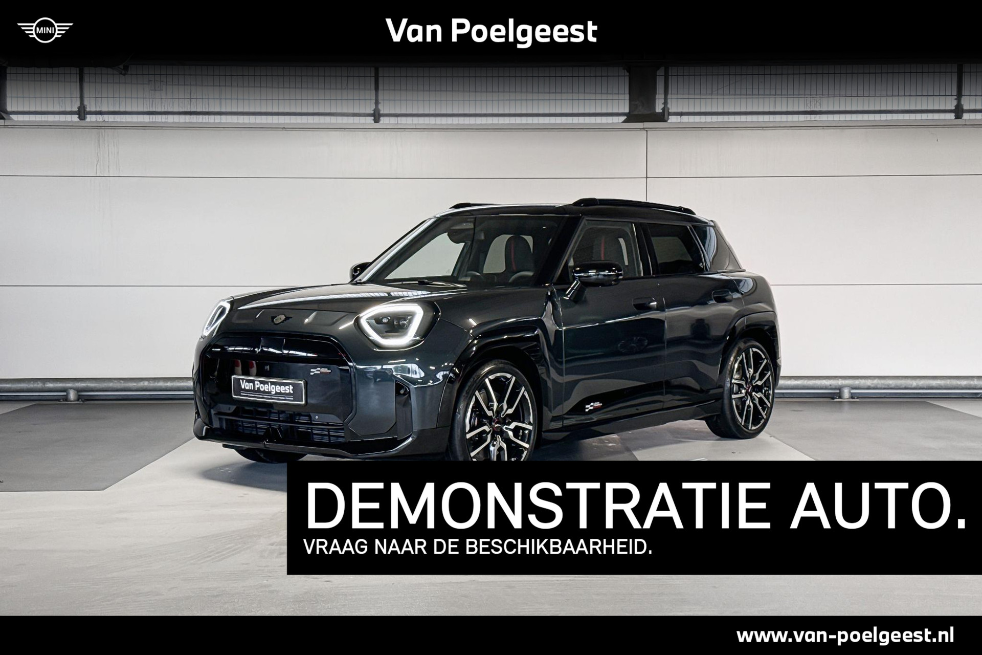 MINI Aceman SE John Cooper Works 54.2 kWh | Pakket XL | Dak en spiegelkappen in Jetblack