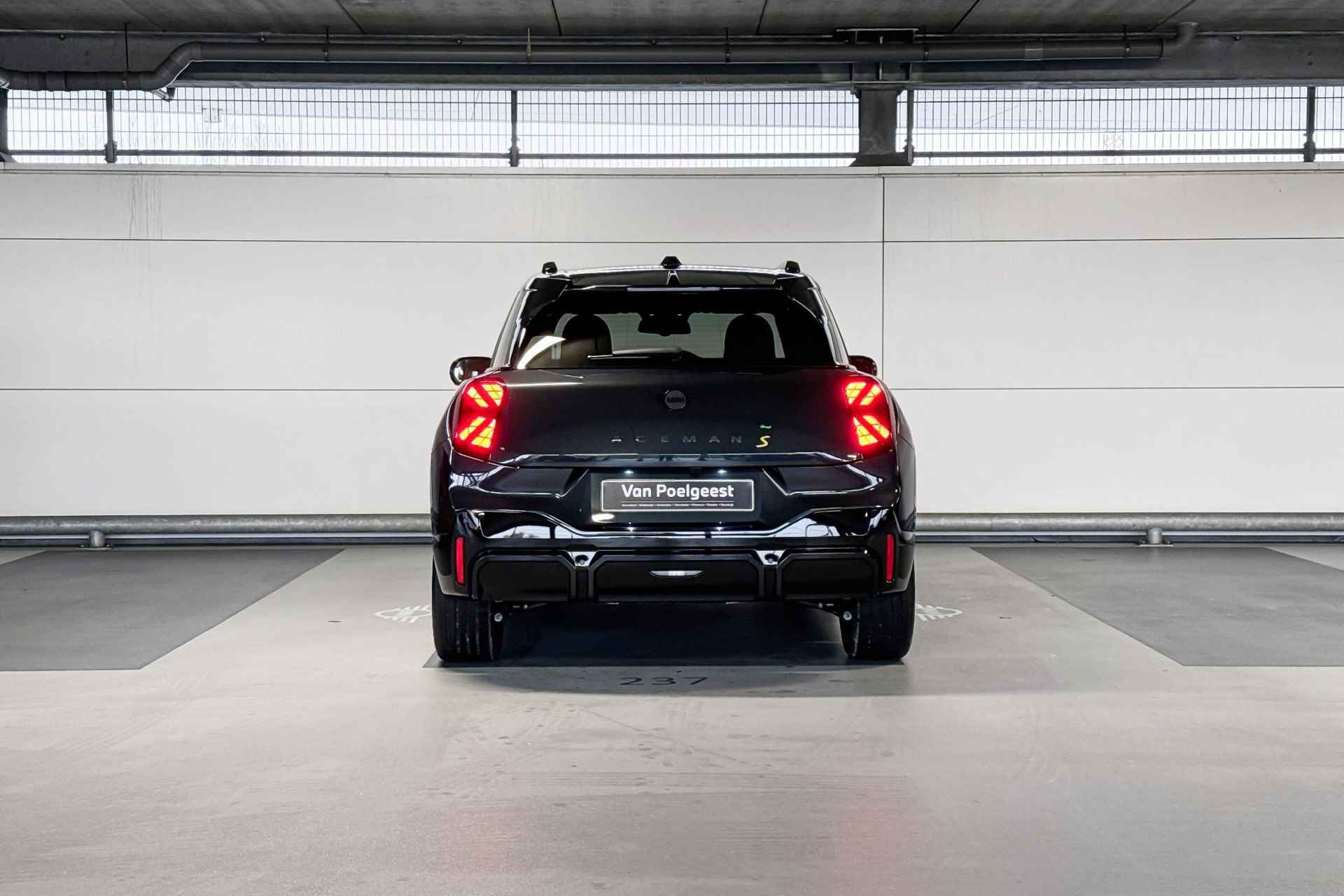 MINI Aceman SE John Cooper Works 54.2 kWh | Pakket XL | Dak en spiegelkappen in Jetblack - 7/22