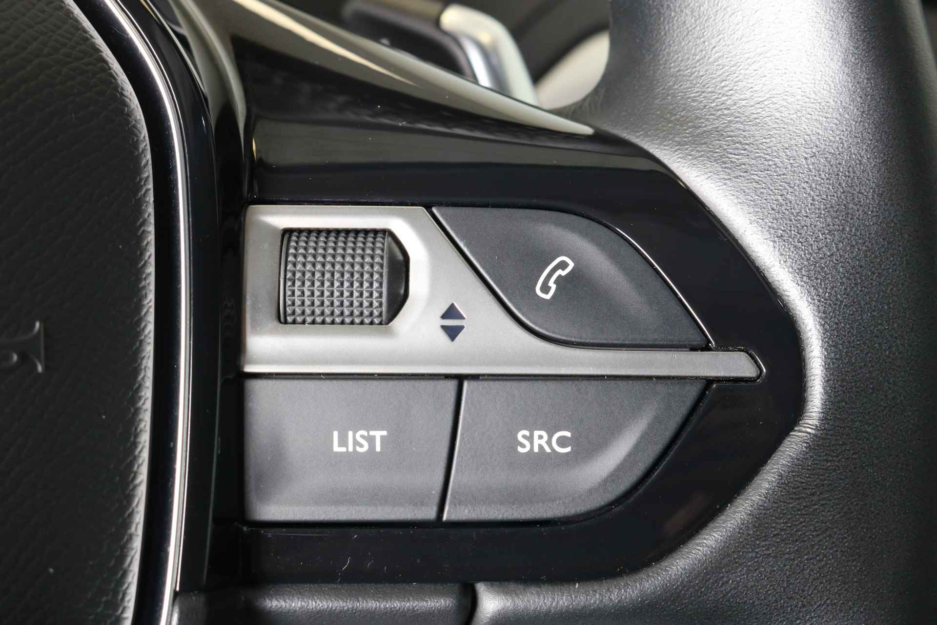 Peugeot 5008 1.2 130PK 7-zits Allure EAT8 Automaat | Navi | Camera | Clima | Cruise | Stoelverwarming | Elektrische Stoelverstelling | AGR-Bestuurdersstoel | Parkeersensoren V+A | 19" Lichtmetaal | - 31/51