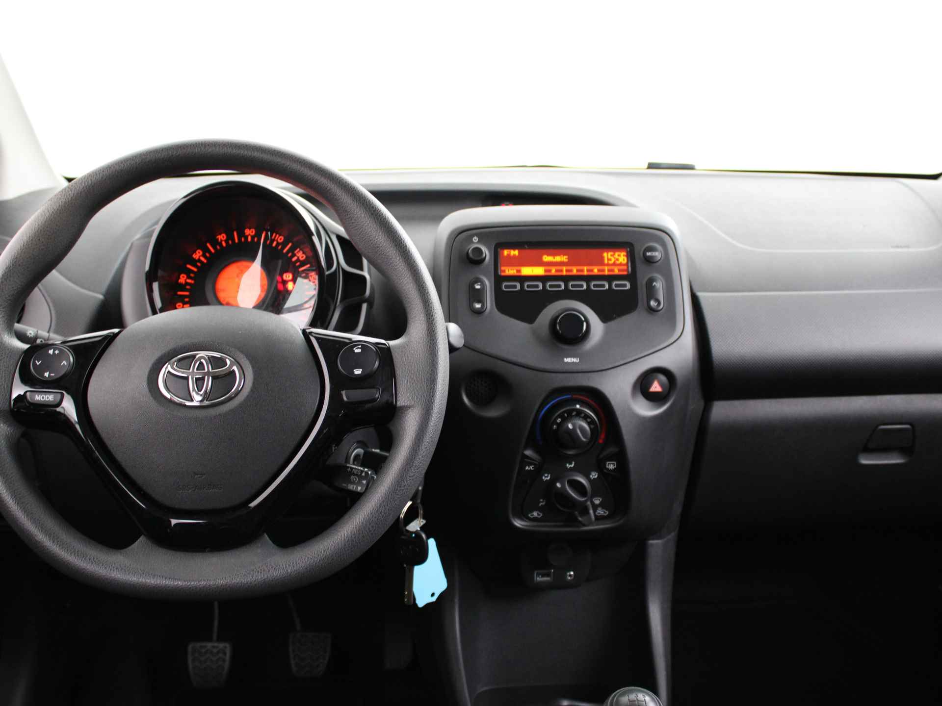 Toyota Aygo 1.0 VVT-i x-fun | Airco | Centrale deurvergrendeling met afstandsbediening | - 6/42