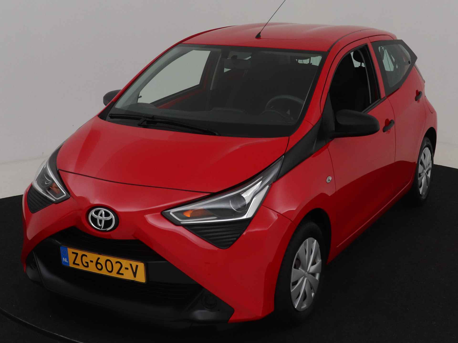 Toyota Aygo 1.0 VVT-i x-fun | Airco | Centrale deurvergrendeling met afstandsbediening | - 26/42