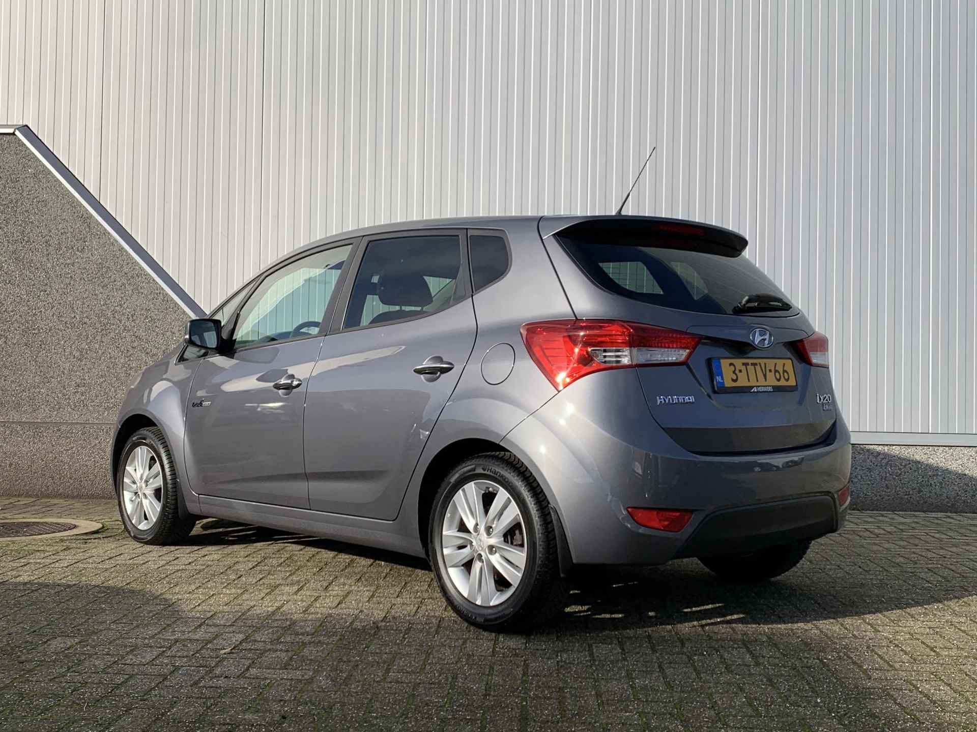 Hyundai ix20 1.4i Go! / Navigatie / Airco / 1e eigenaar / Lmv / - 12/29