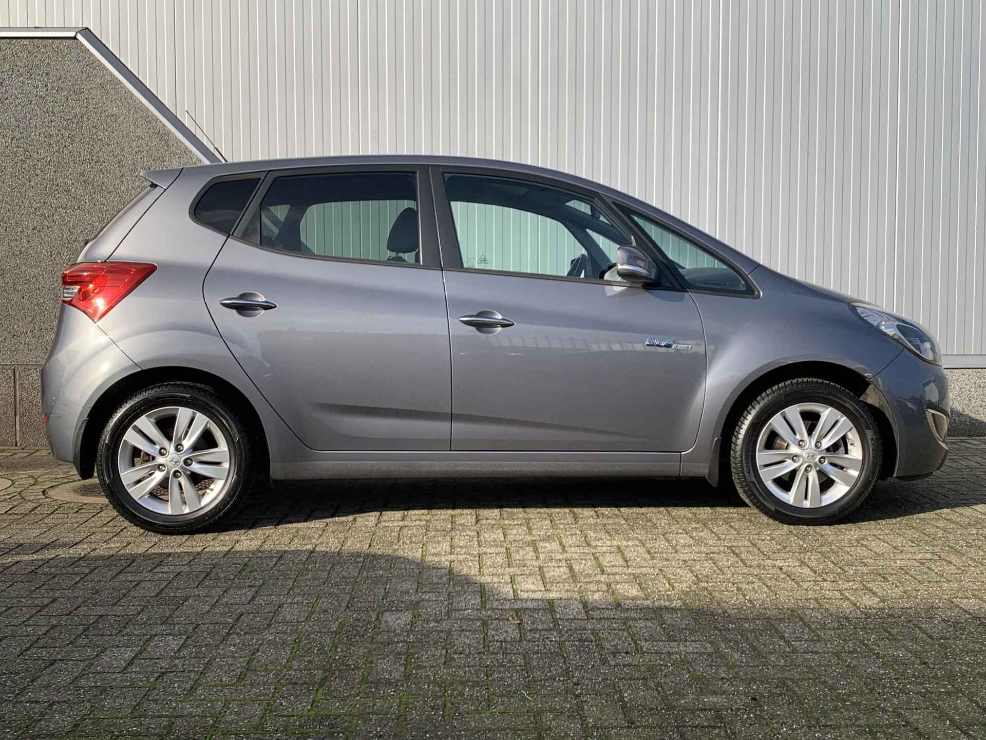 Hyundai ix20 1.4i Go! / Navigatie / Airco / 1e eigenaar / Lmv / - 13/29