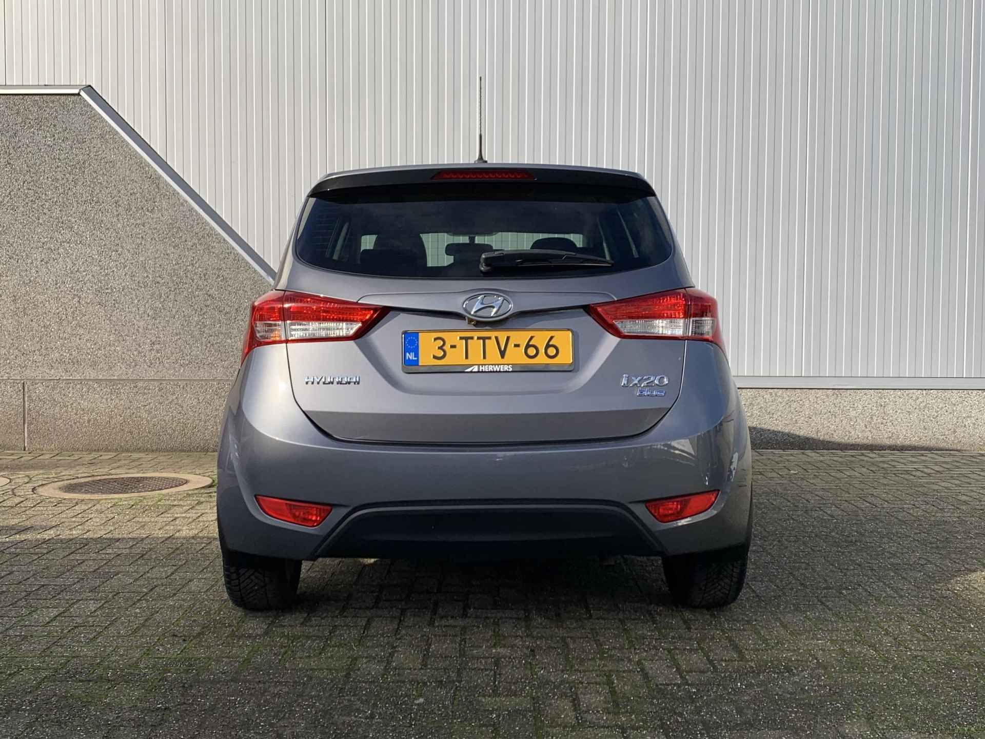 Hyundai ix20 1.4i Go! / Navigatie / Airco / 1e eigenaar / Lmv / - 27/29