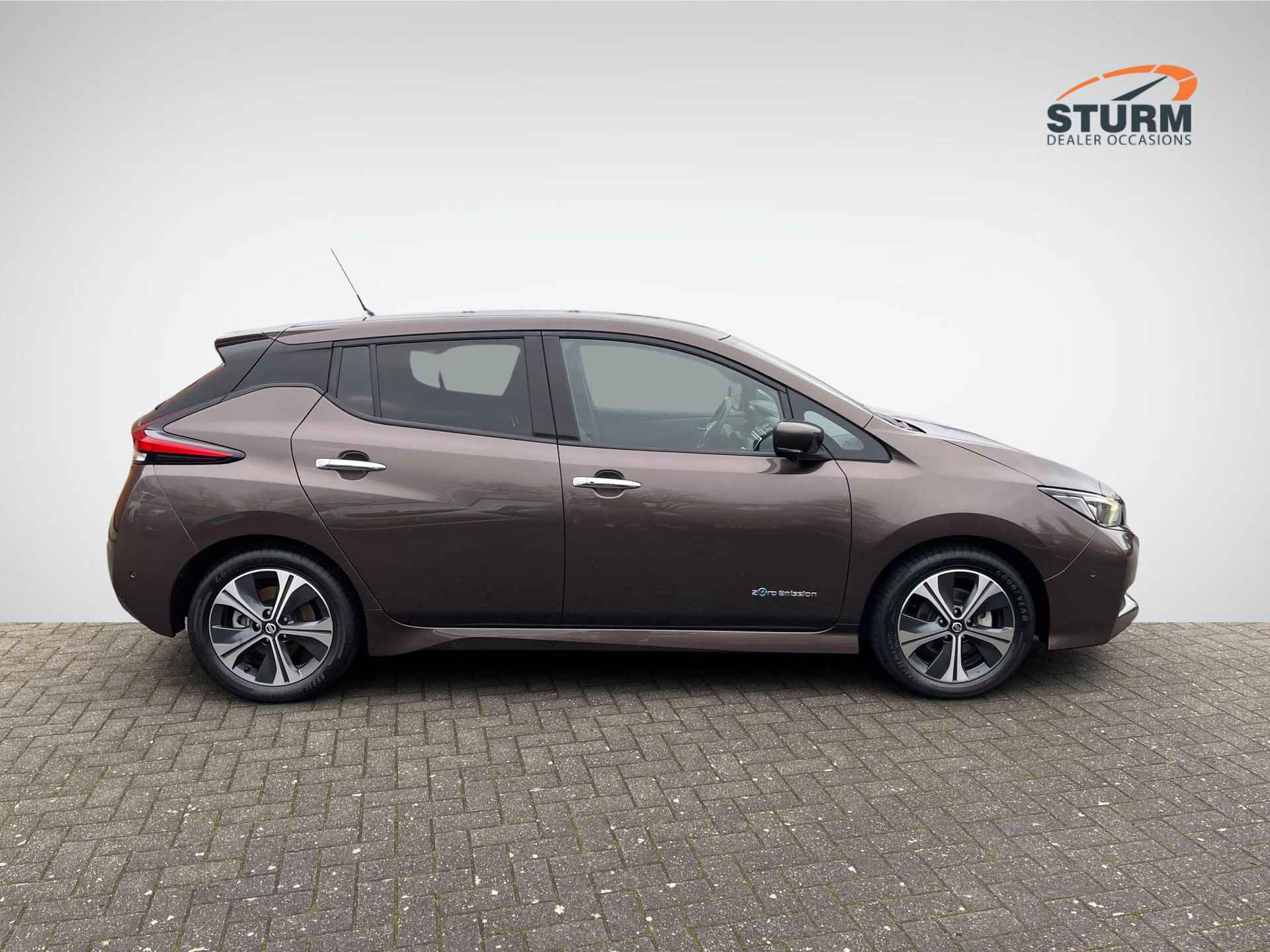 Nissan LEAF Tekna 40 kWh *€2.000 SUBSIDIE MOGELIJK!* | ProPILOT | Leder/Alcantara | Adapt. Cruise Control | 360° Camera | Dodehoek Detectie | Stuur- + Stoelverwarming | Rijklaarprijs! - 3/28