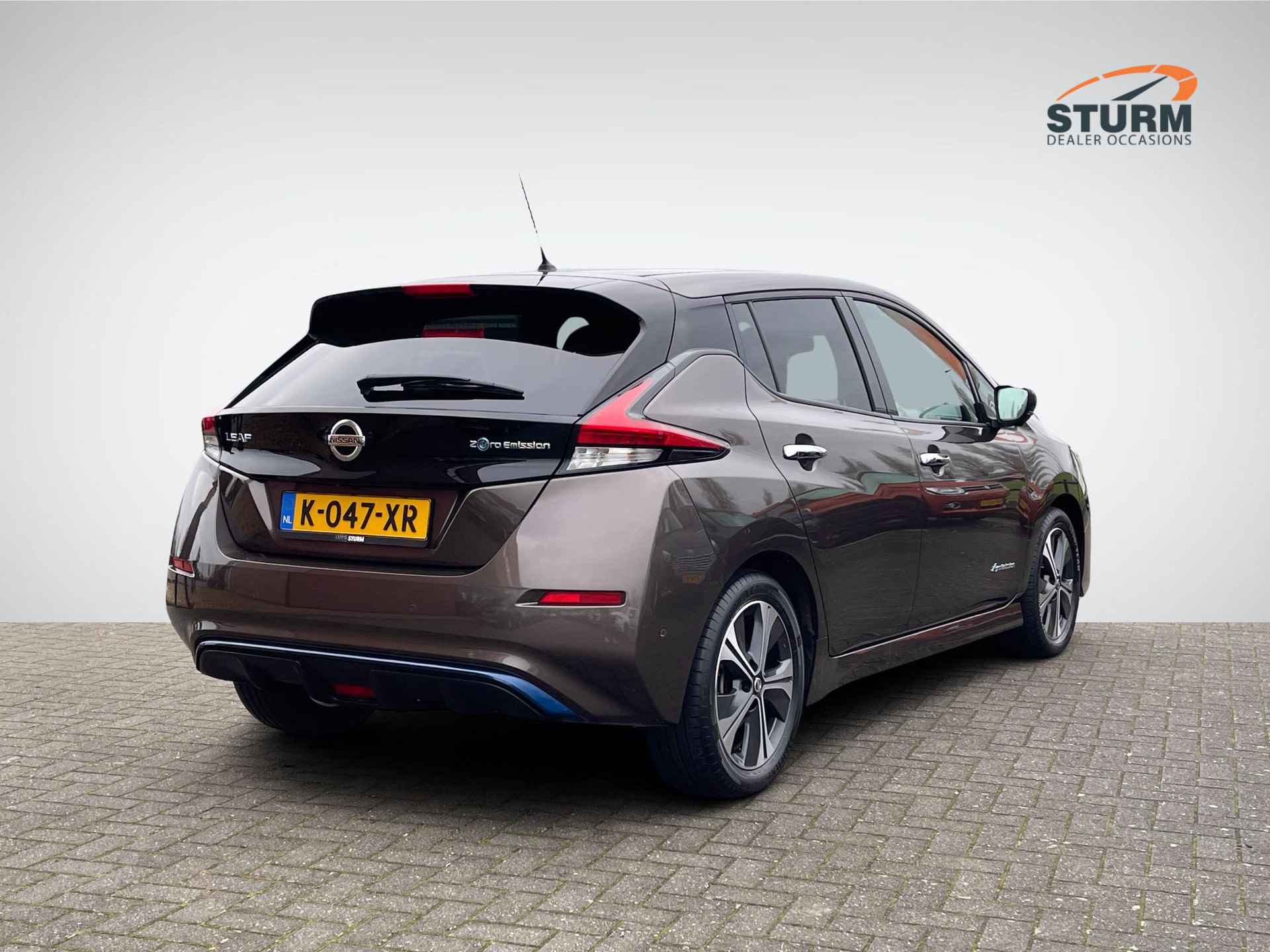 Nissan LEAF Tekna 40 kWh *€2.000 SUBSIDIE MOGELIJK!* | ProPILOT | Leder/Alcantara | Adapt. Cruise Control | 360° Camera | Dodehoek Detectie | Stuur- + Stoelverwarming | Rijklaarprijs! - 4/28