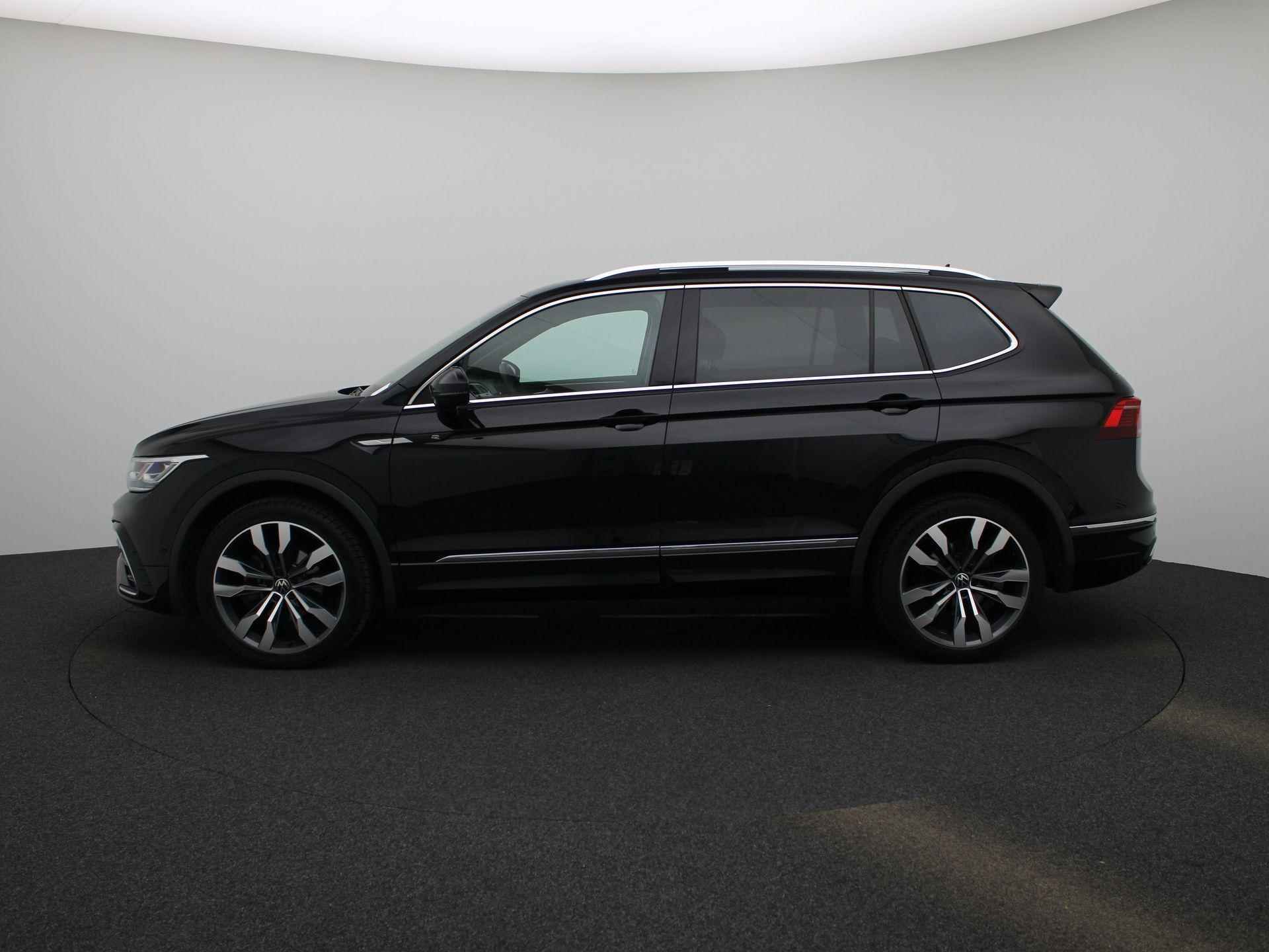 Volkswagen Tiguan Allspace 1.5 TSI R-Line Business+ 7p. | 7 ZITS | R-LINE 2X | PANORAMADAK | IQ LIGHT | CAMERA | VIRTUAL COCKPIT | STUUR+STOELVERWARMING | ELEKTRISCHE ACHTERKLEP | KEYLESS | APPLE CARPLAY / ANDROID AUTO | - 11/47