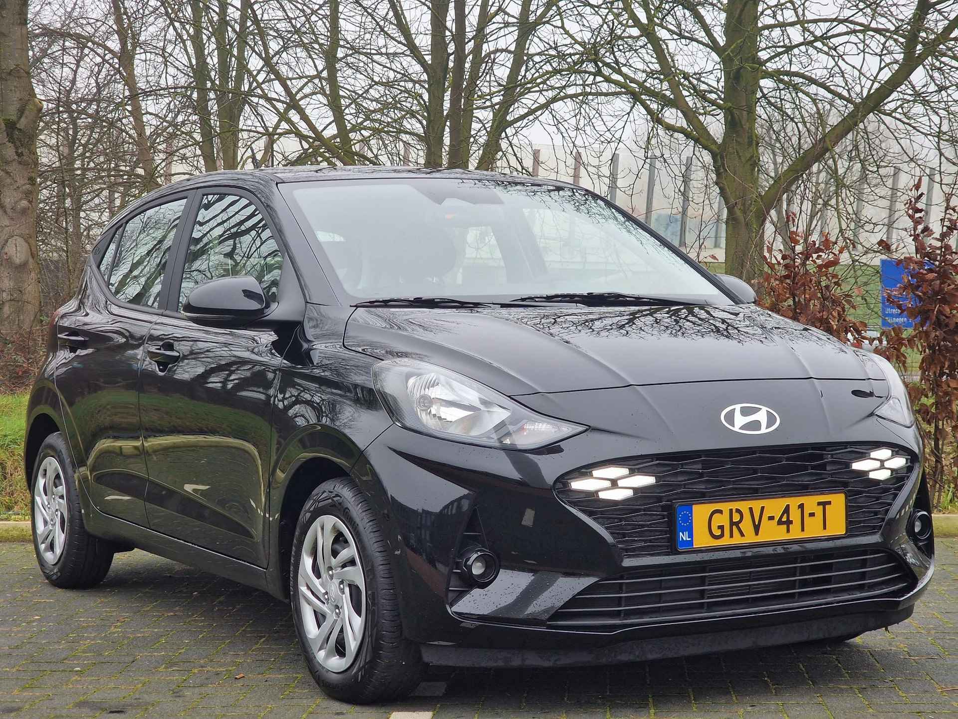 Hyundai i10 1.0 Comfort Smart |€2323 KORTING|NAVIGATIE|CAMERA|APPLE CARPLAY & ANDROID AUTO| - 3/34