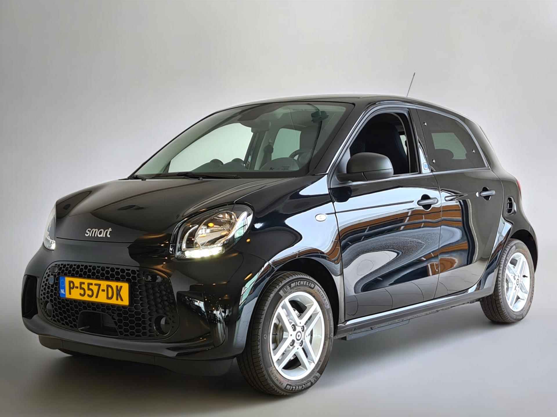 SMART Forfour EQ 82pk Essential LMV ECC STOELV - 26/28