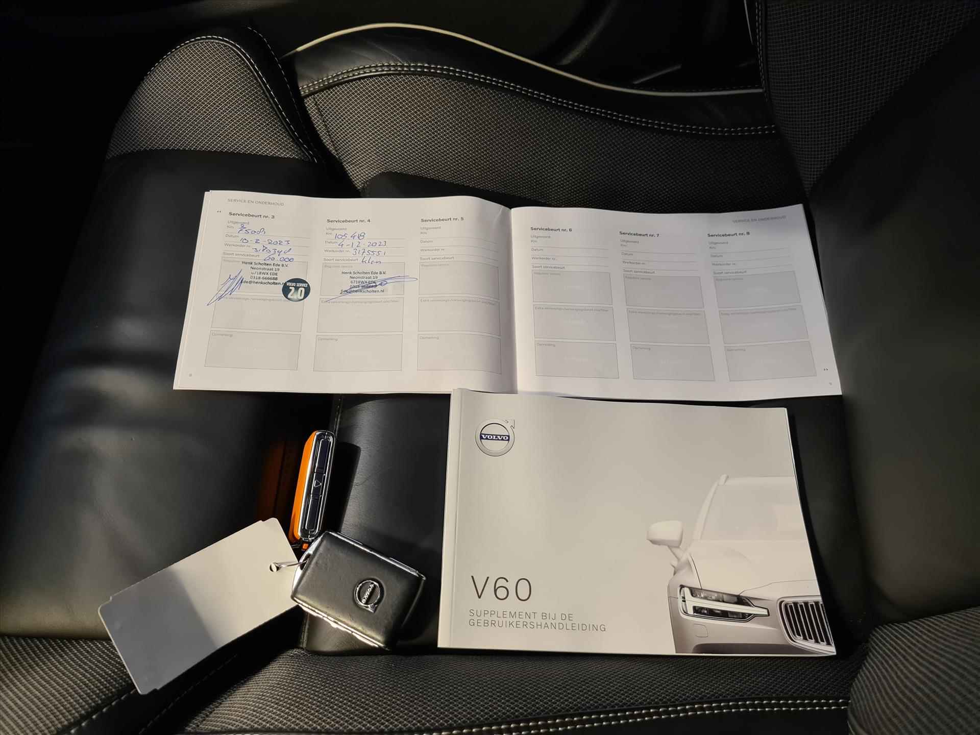 Volvo V60 B3 163PK AUTOMAAT R-DESIGN AUTOMAAT FULL LED PANO BLISS HARMON KARDON TREKHAAK LEDER WINTERPACK - 40/43