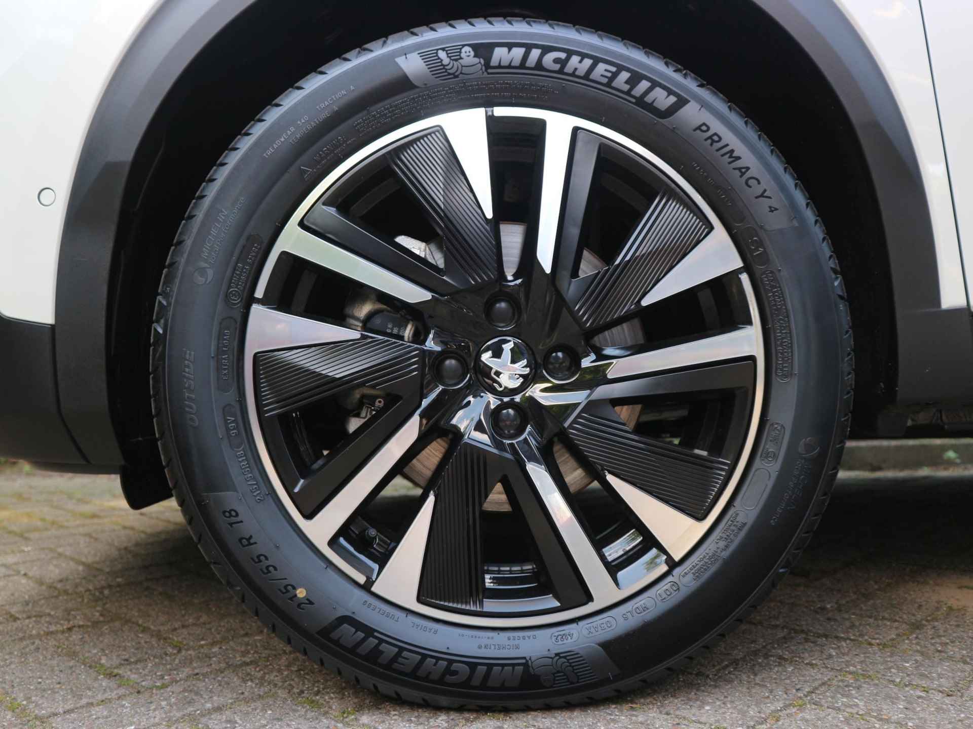 Peugeot e-2008 EV GT 50 kWh / Massagestoel / Alcantara / 18" Lichtmetalen velgen - 43/58