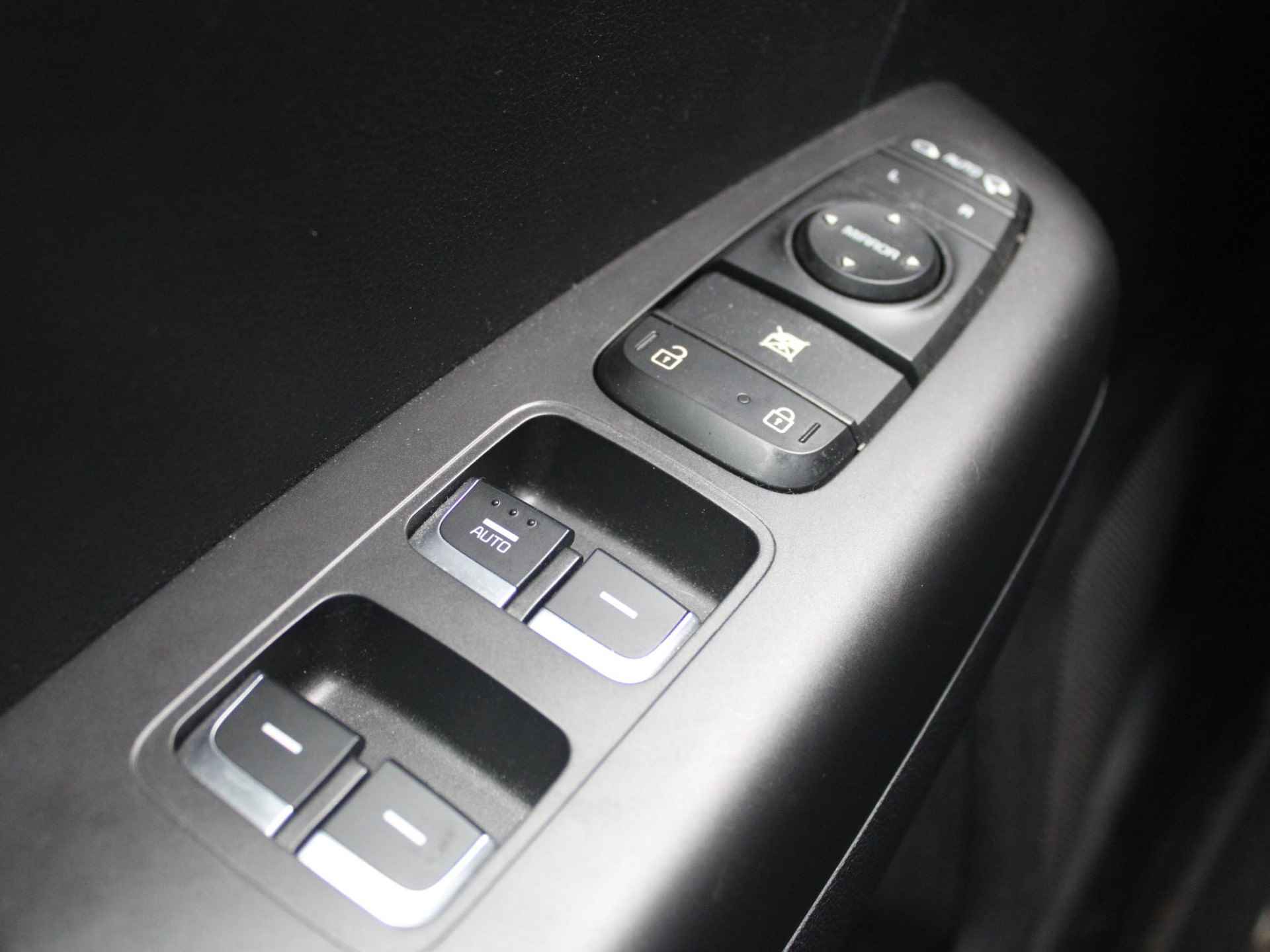 Kia Sportage 1.6 GDI DynamicLine | Carplay | Navi | Camera | Cruise | Clima - 10/20