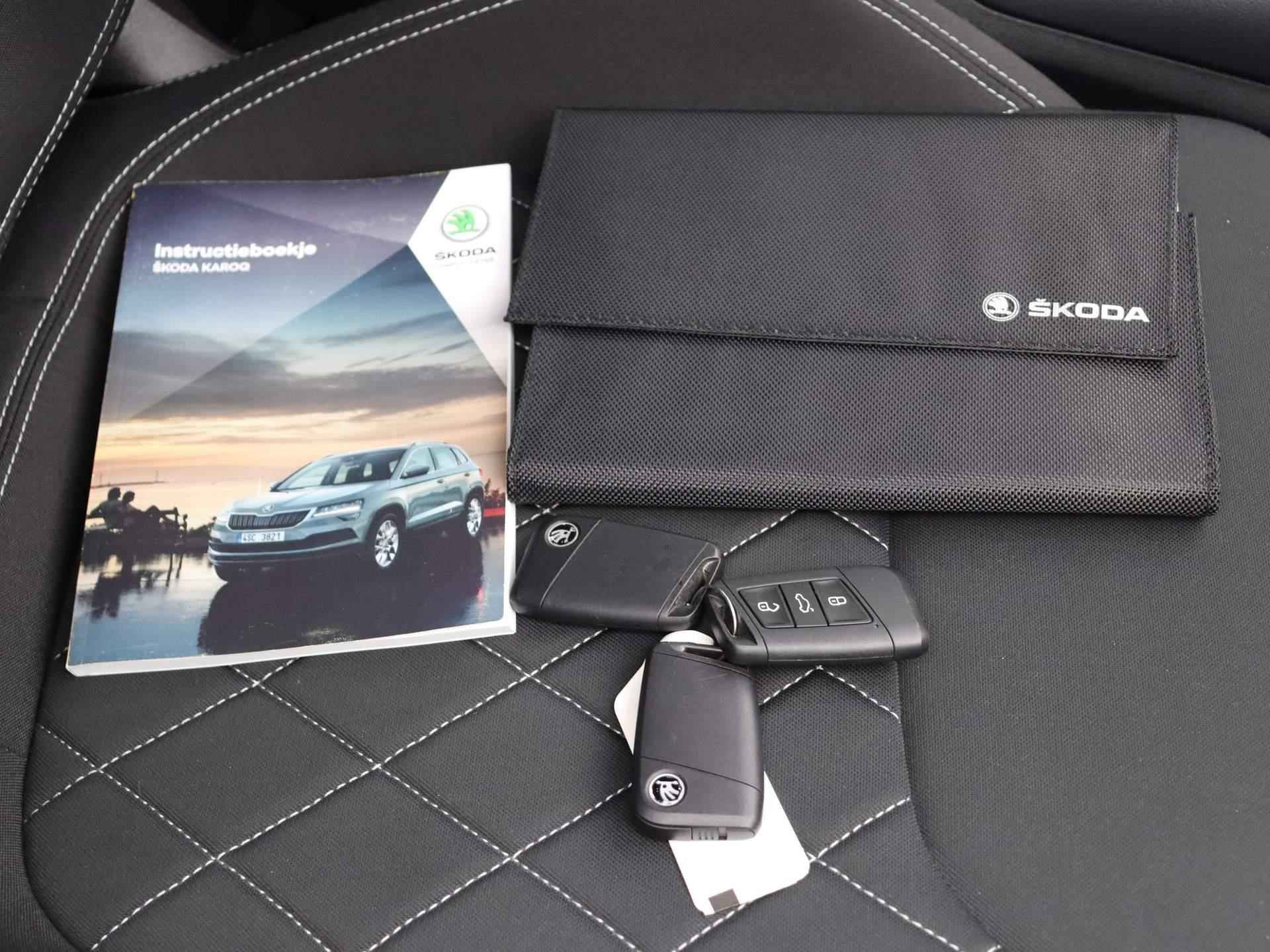 Skoda Karoq 1.5 TSI ACT Sportline Business | Verwarmde Voorruit | Achteruitrijcamera | Apple Carplay | 19 Inch Velgen | - 11/40