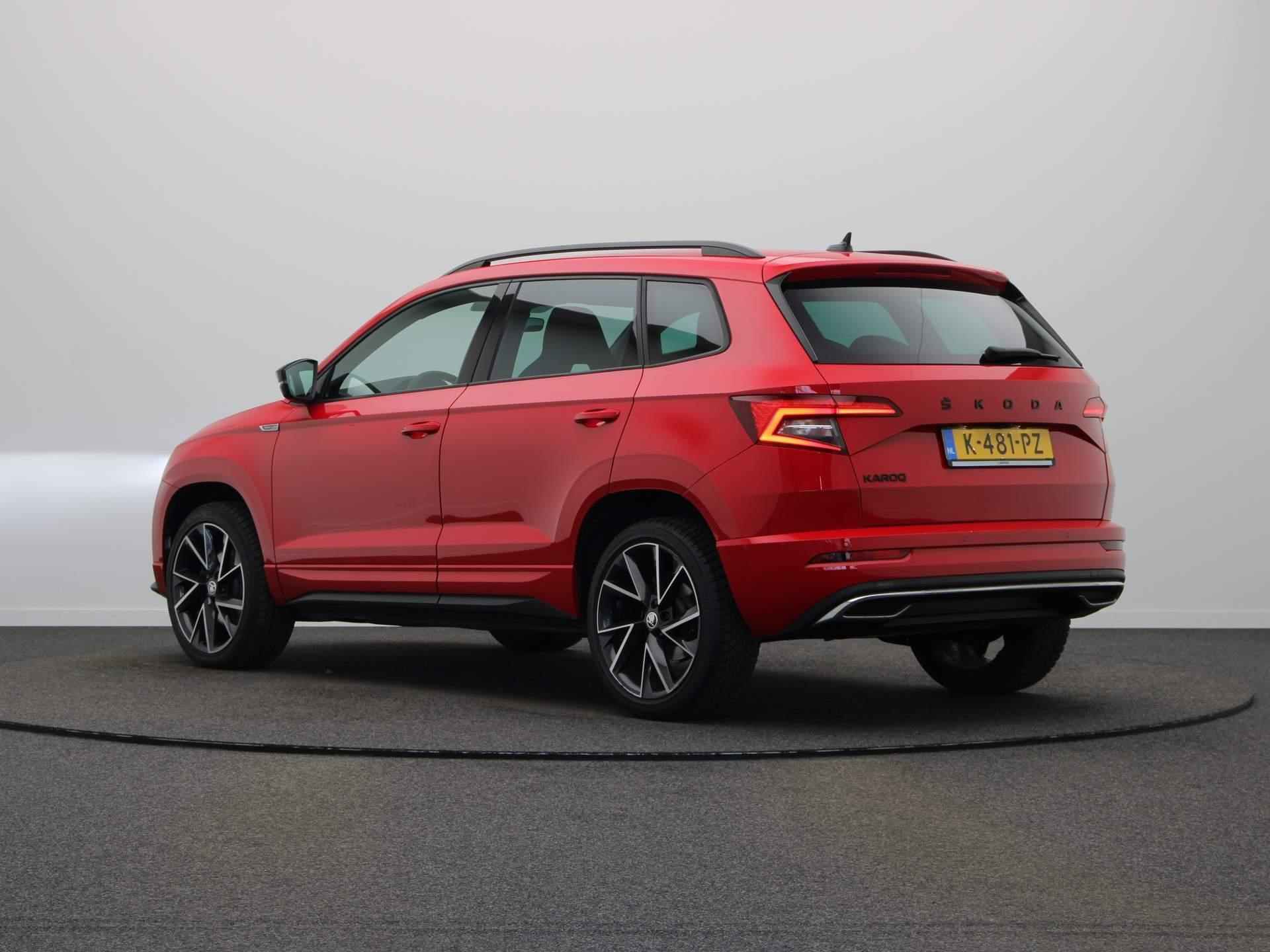 Skoda Karoq 1.5 TSI ACT Sportline Business | Verwarmde Voorruit | Achteruitrijcamera | Apple Carplay | 19 Inch Velgen | - 27/40