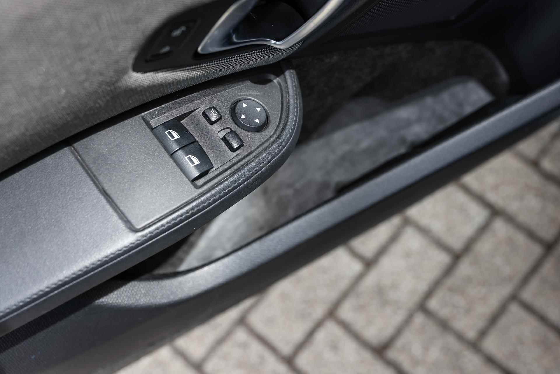 BMW i3 Basis Comfort Advance 94Ah 33 kWh / Multifunctioneel stuurwiel / LED / Cruise Control / Navigatie - 17/25