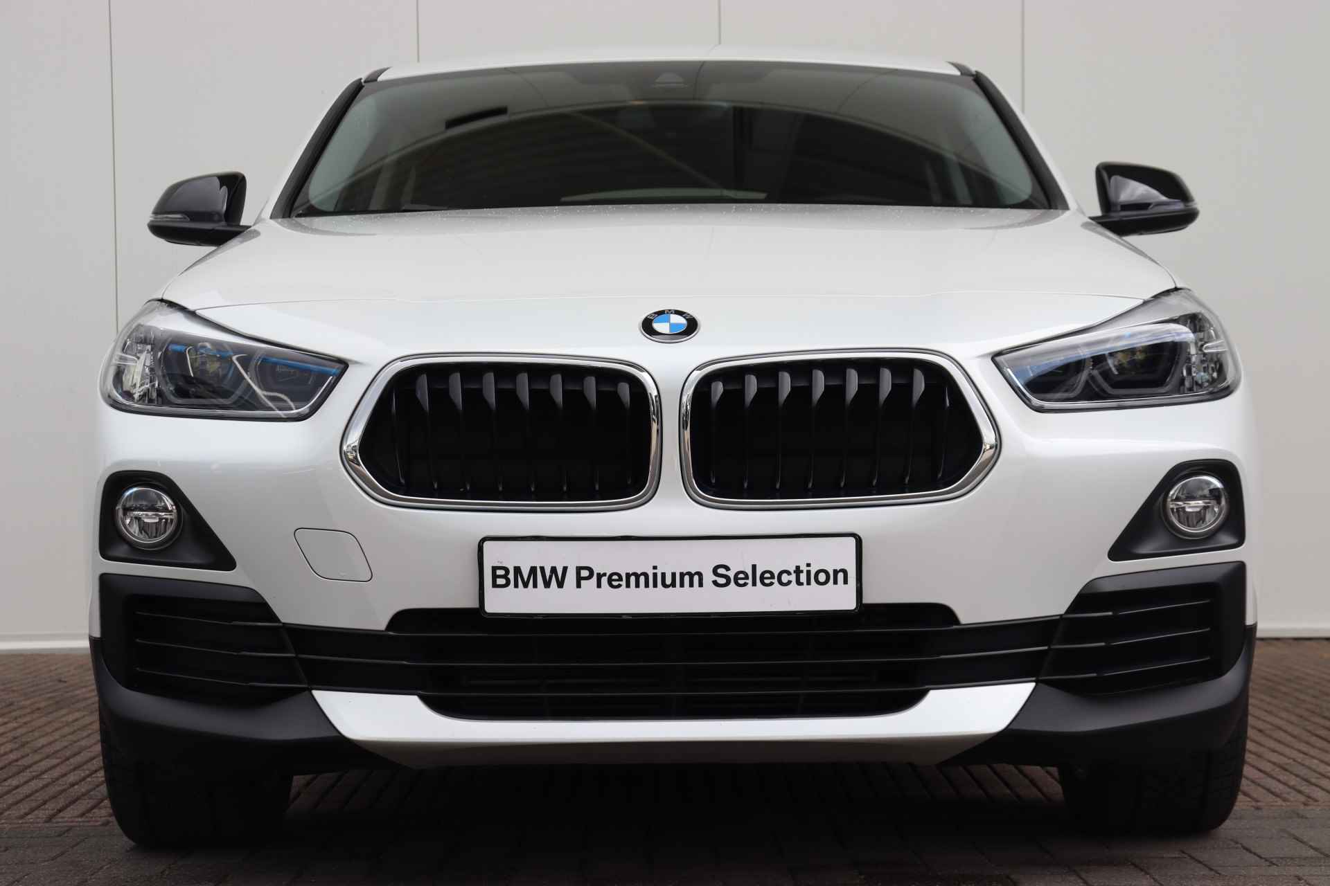 BMW X2 sDrive18i High Executive / Head Up Display / Extra Getint Glas / 18 '' / - 2/31