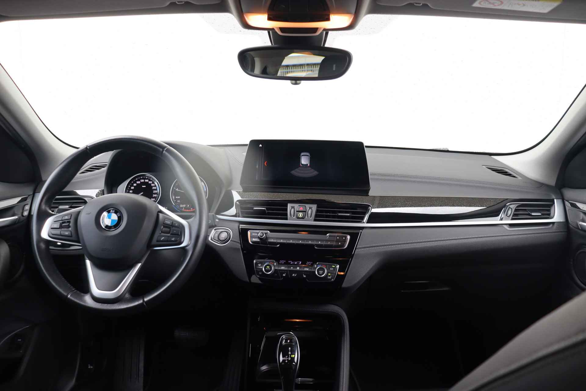 BMW X2 sDrive18i High Executive / Head Up Display / Extra Getint Glas / 18 '' / - 17/31