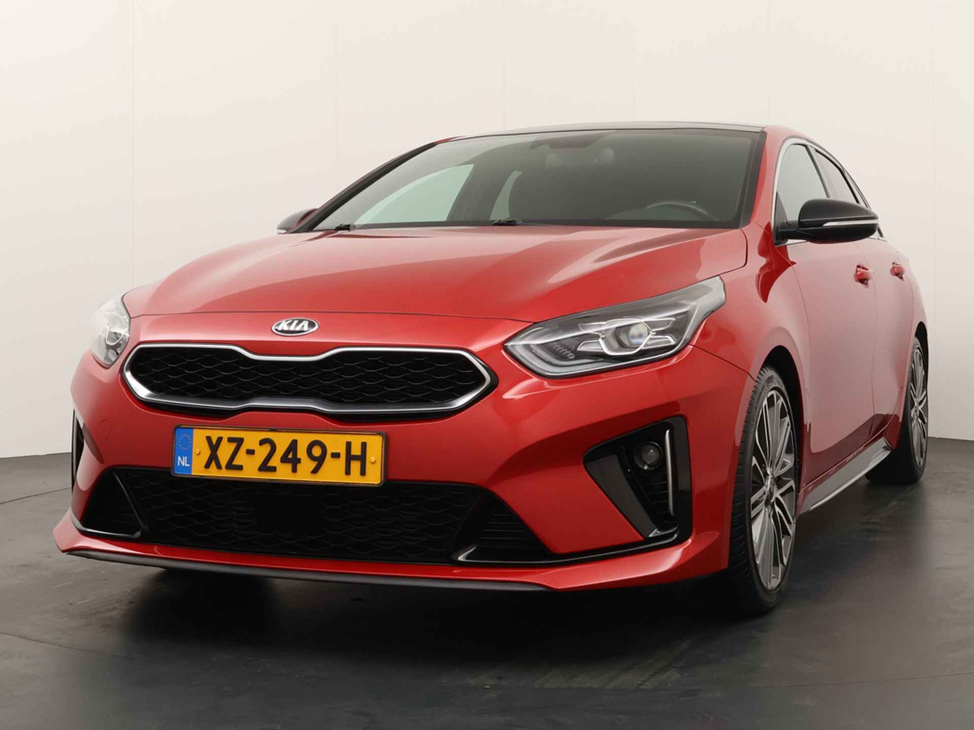 Kia ProCeed 1.4 T-GDI GT-PlusLine - Apple CarPlay/Android Auto - Achteruitrijcamera - Elektrische achterklep - JBL Audio - Fabrieksgarantie tot 04-2026 - 3/47