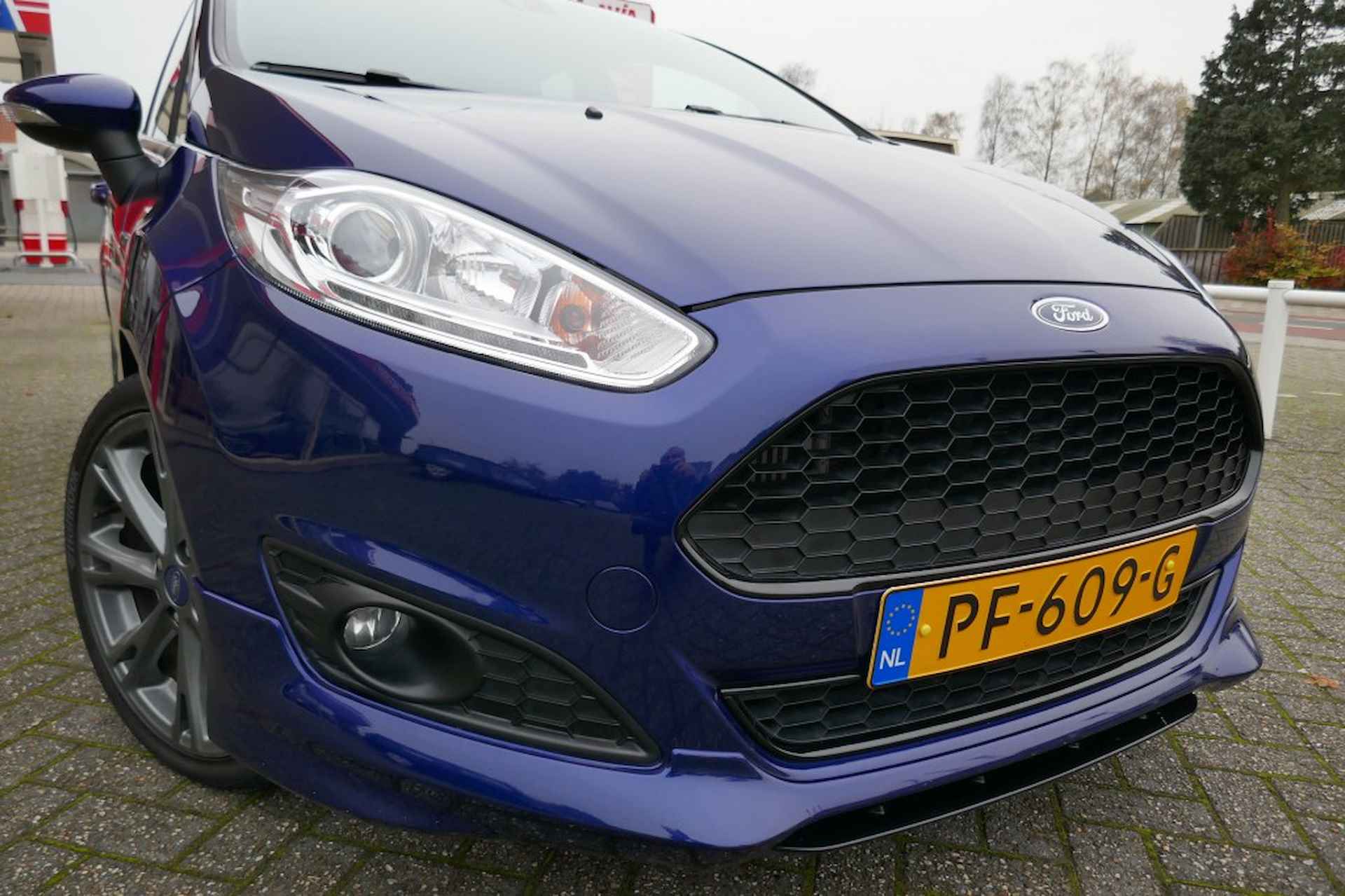 FORD Fiesta 1.0 ECOB. ST LINE  100 PK - 4/38