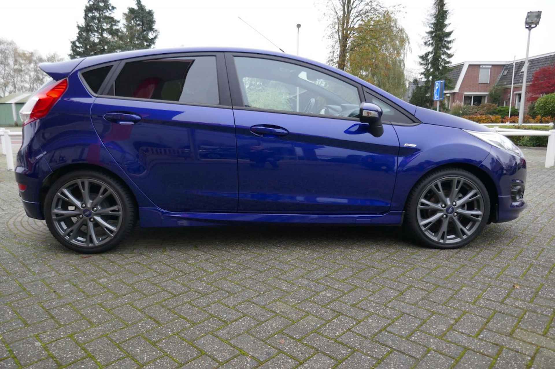 FORD Fiesta 1.0 ECOB. ST LINE  100 PK - 6/38