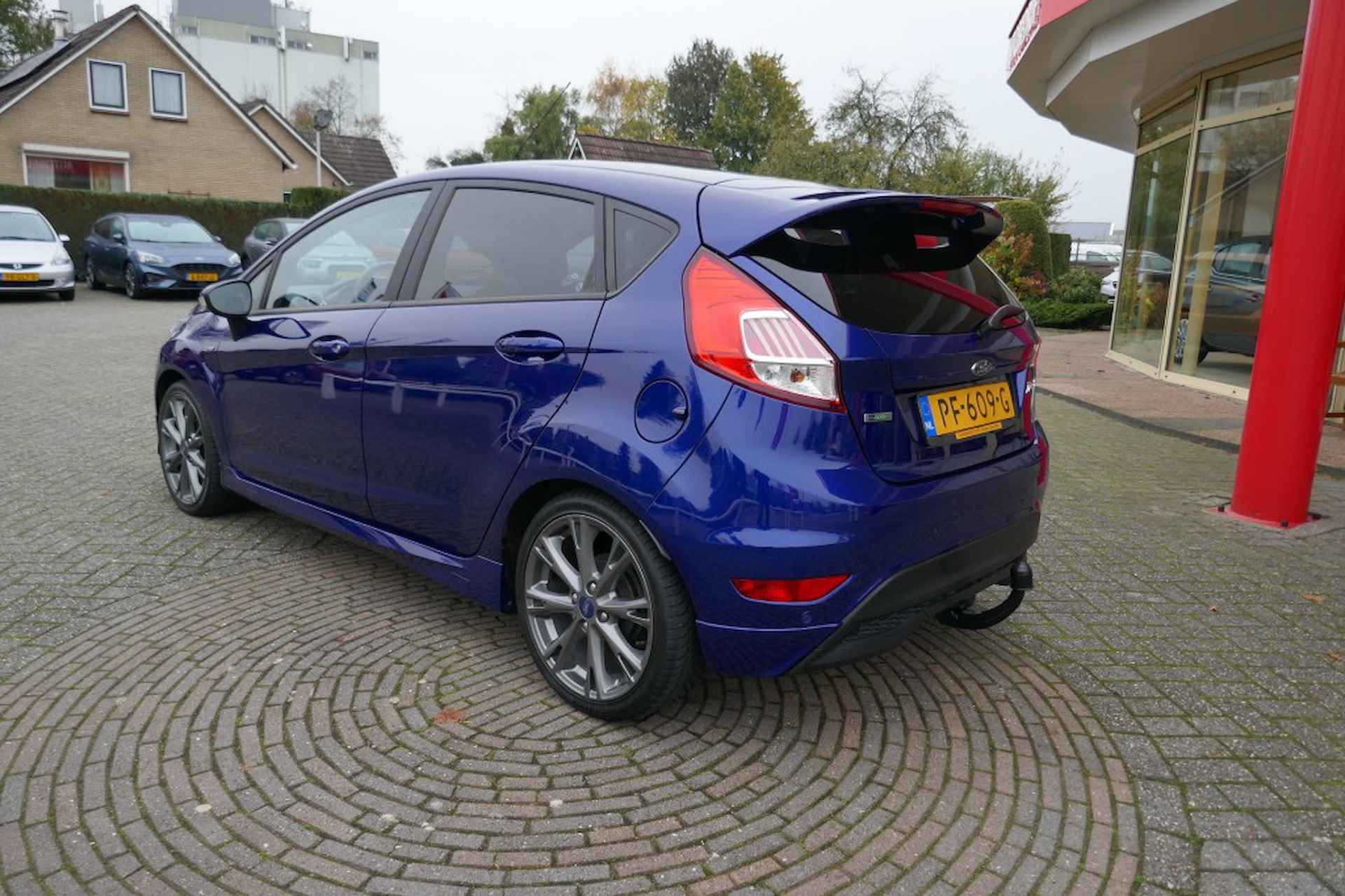 FORD Fiesta 1.0 ECOB. ST LINE  100 PK - 8/38