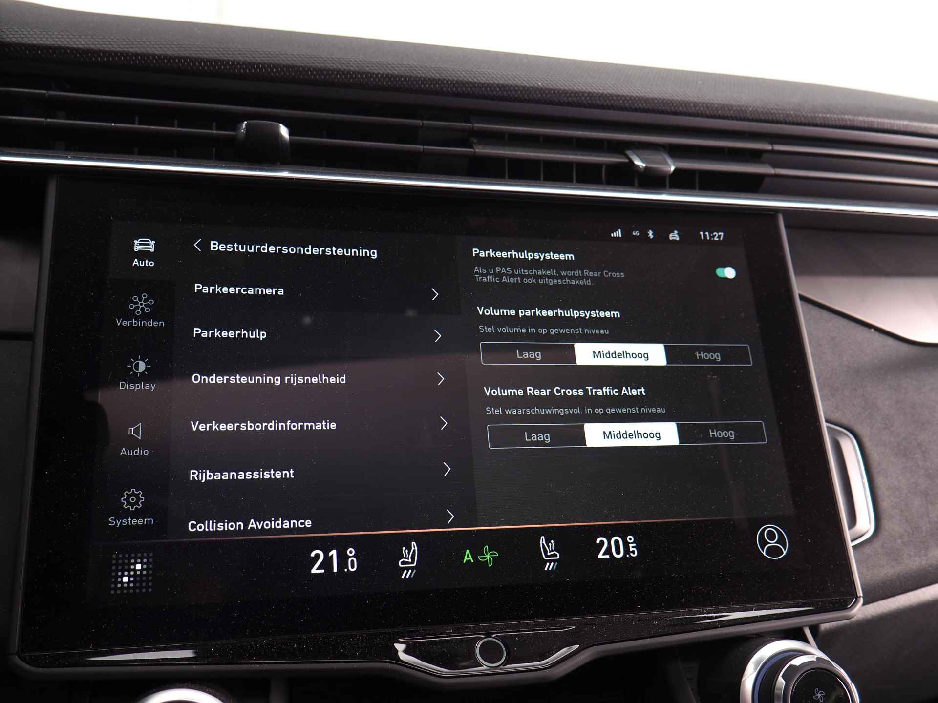 Lynk & Co 01 1.5 | Botsherkenning | Panoramadak | Pilot Assist | Achteruitrijcamera | Apple CarPlay/ Android Auto | Parkeersensoren voor- en achter | Memory Bestuurdersstoel | Na - 37/47