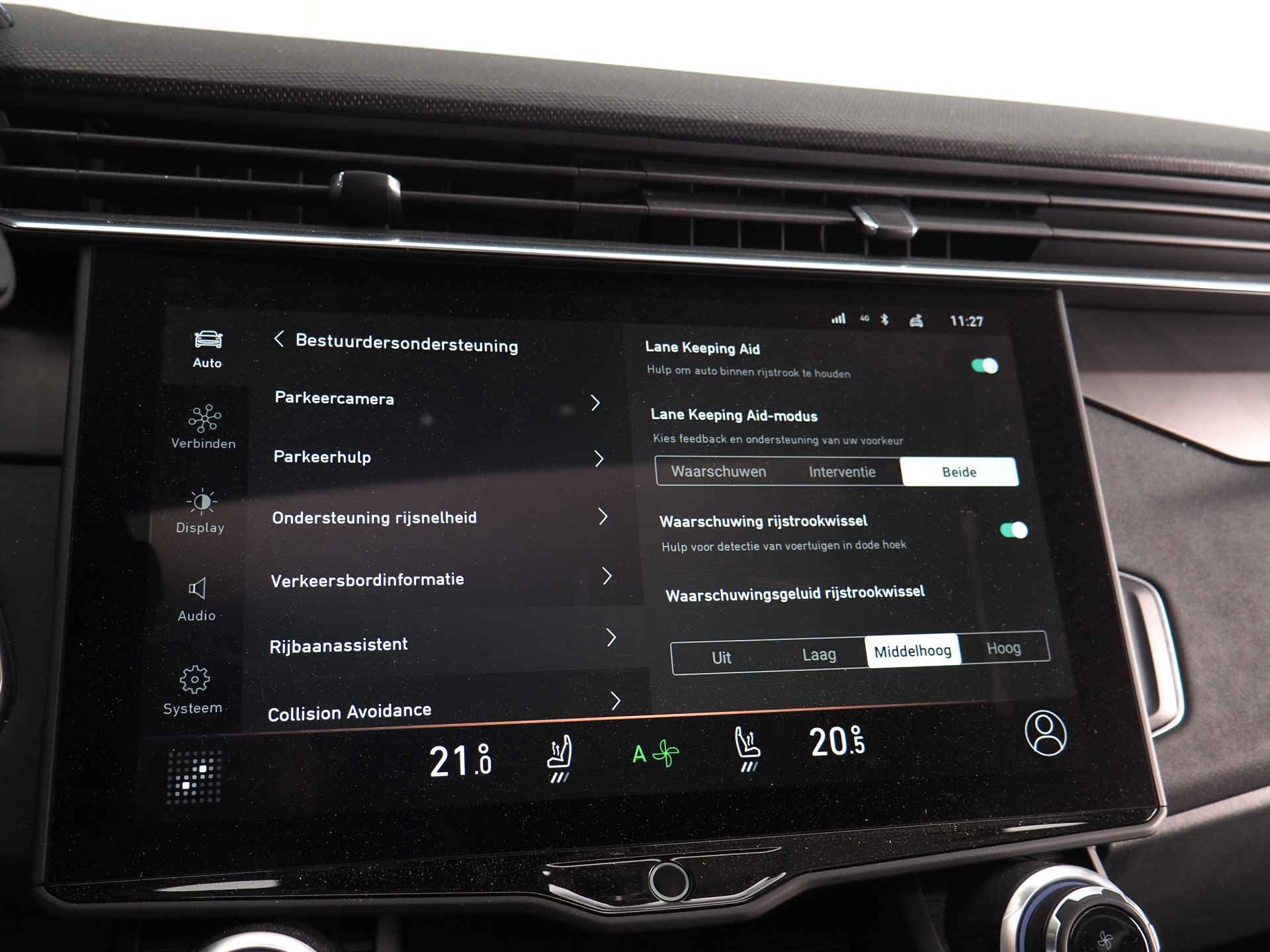 Lynk & Co 01 1.5 | Botsherkenning | Panoramadak | Pilot Assist | Achteruitrijcamera | Apple CarPlay/ Android Auto | Parkeersensoren voor- en achter | Memory Bestuurdersstoel | Na - 40/47