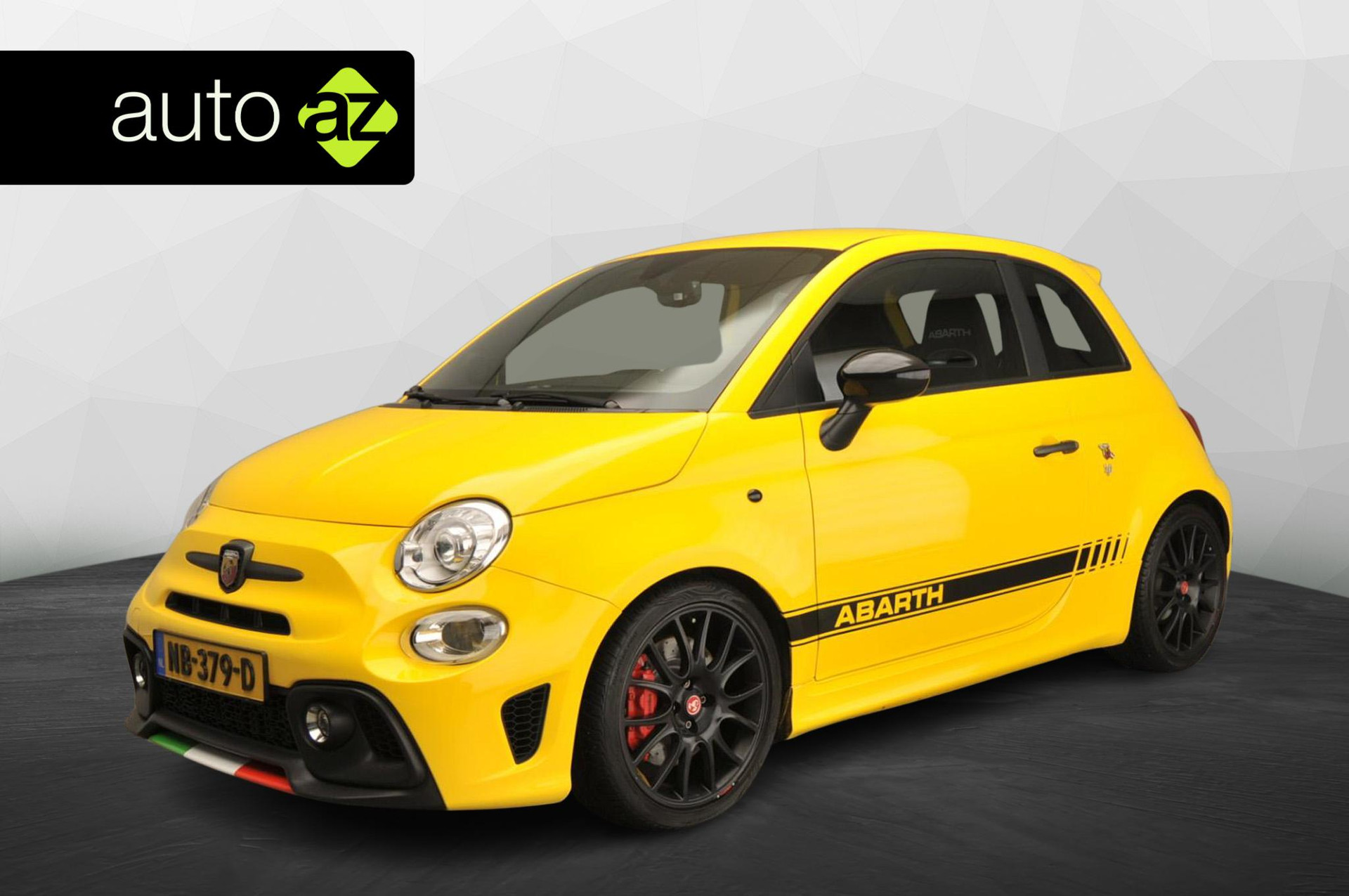 Abarth 595 595 Abarth Competizione Fiat 500 595 Abarth Competizione 180PK | Navi | Parkeersensoren | Bi-Xenon | Leder | 17"