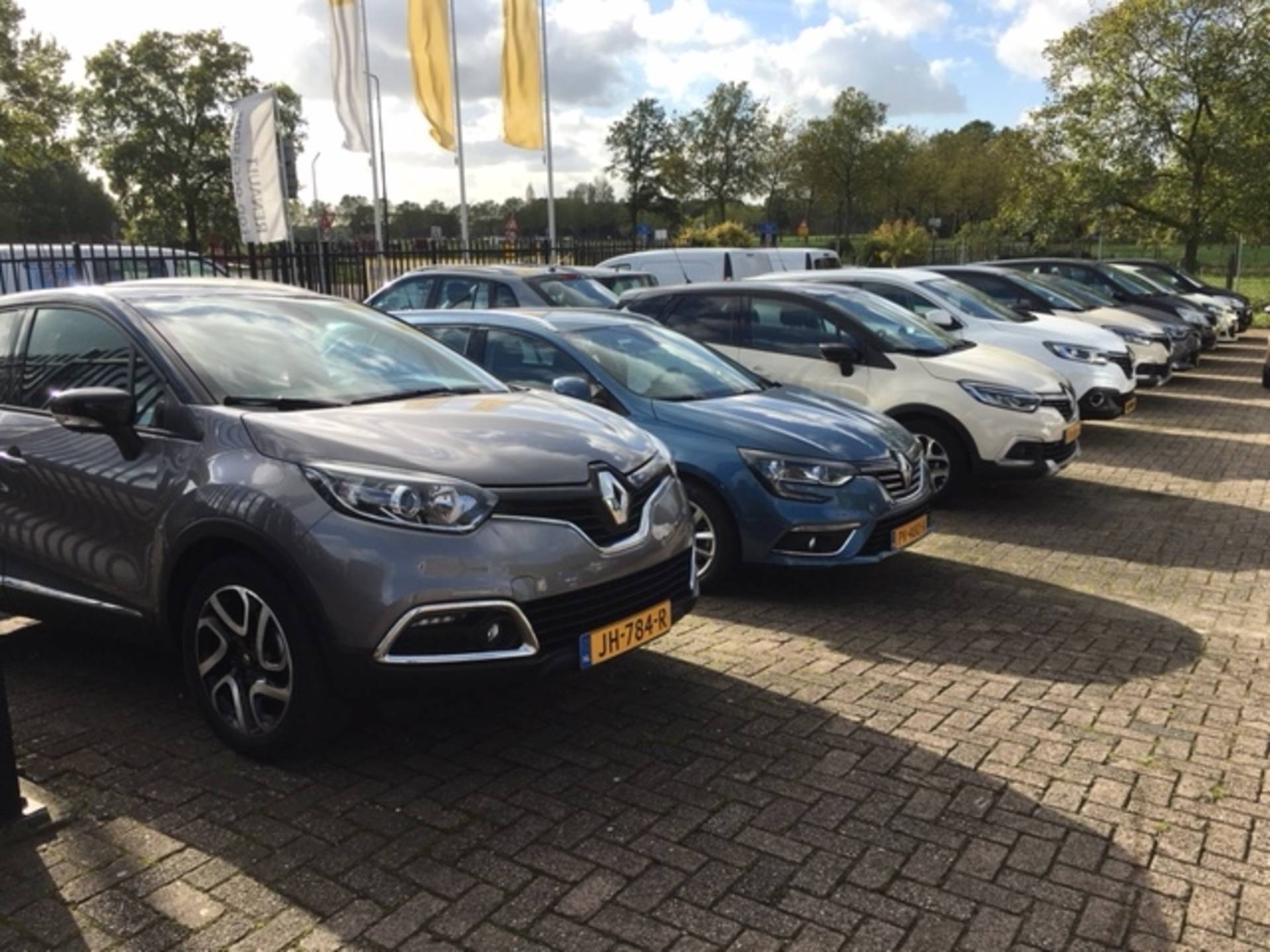 Renault ZOE R90 Intens 41 kWh 317 km WLTP (ex Accu) (incl. Accu mogelijk) / DEALER ONDERHOUDEN / 1e EIGENAAR / NAVIGATIE / CAMERA/ - 36/39