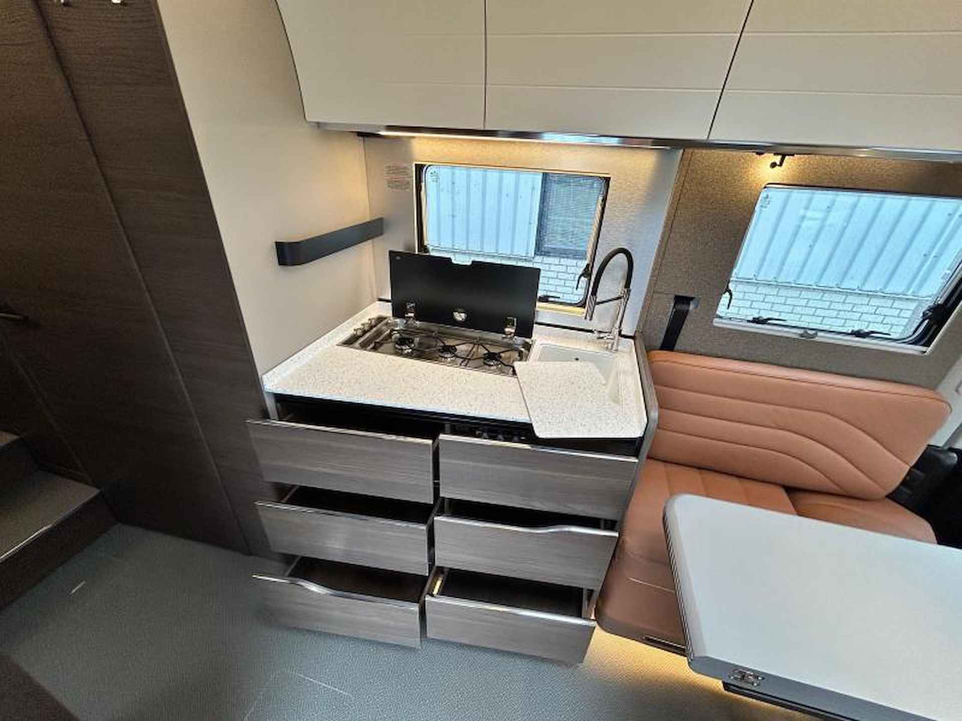 Adria Supersonic 780 DL Standkachel, Luchtvering - 13/25