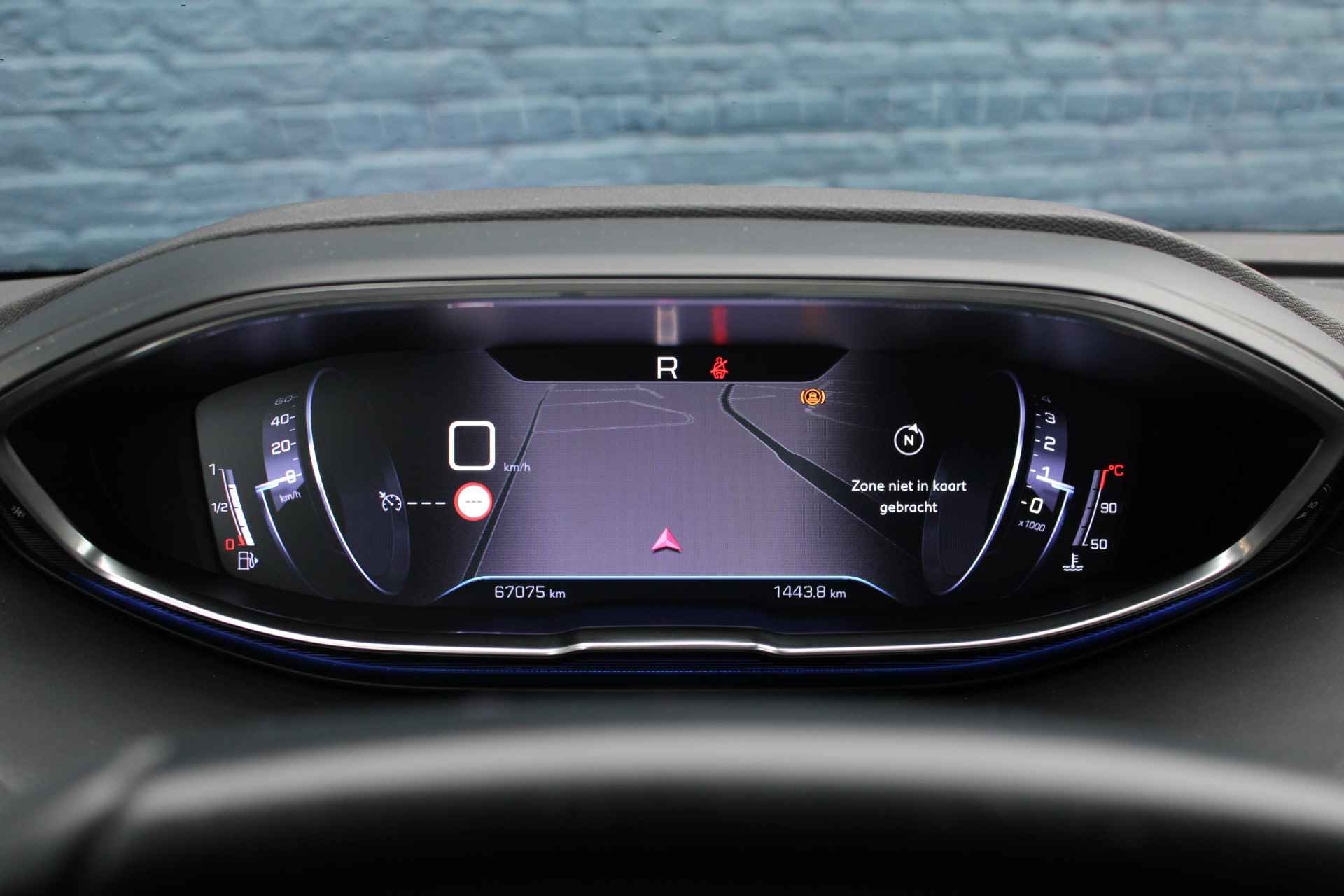 Peugeot 3008 SUV 1.2 PureTech 130pk EAT8 Allure | Automaat | Navigatie | Camera | Keyless | Bluetooth | 67.000km | - 24/31