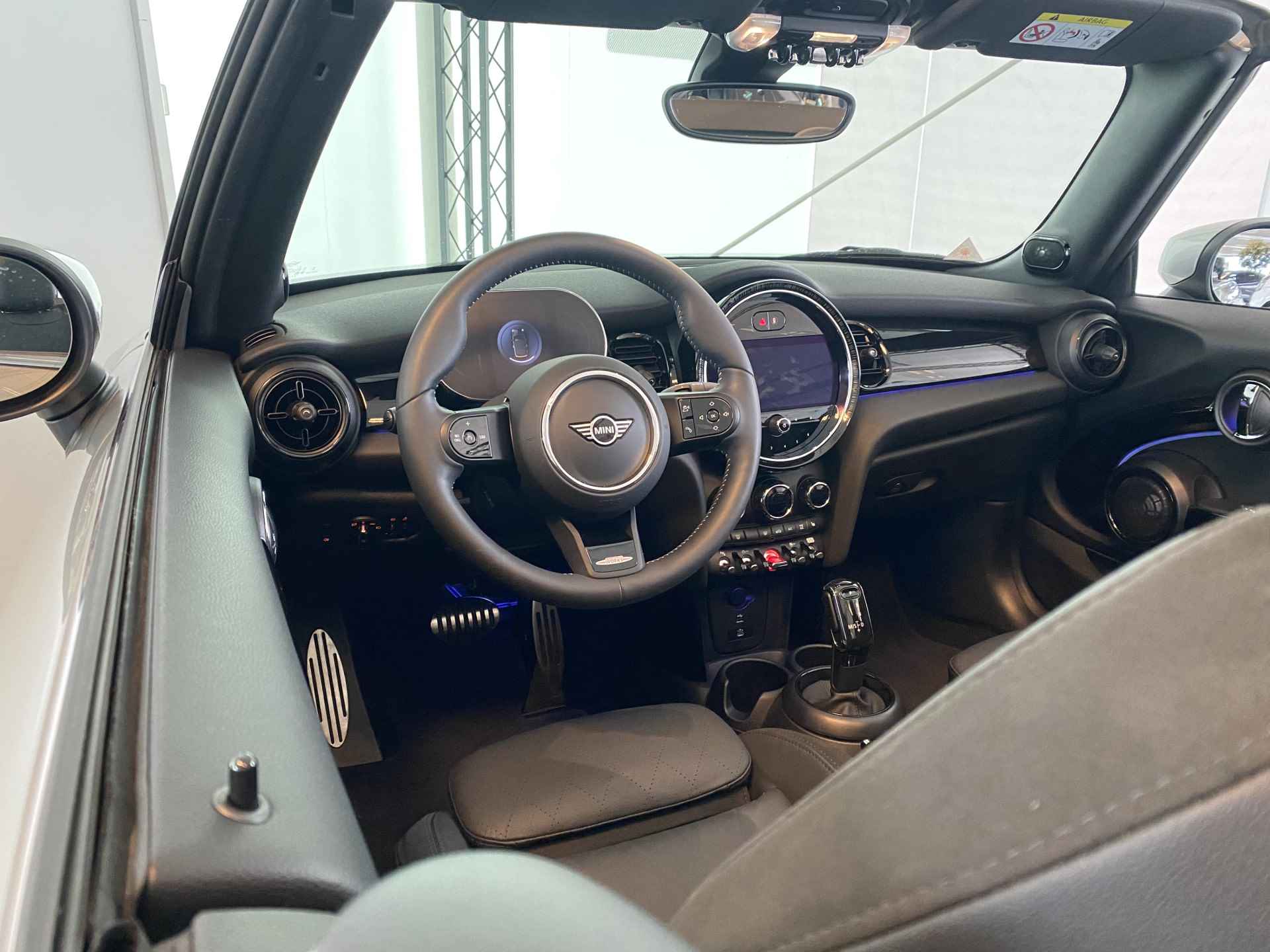 MINI Cabrio 1.5 Cabrio Cooper Rockingham GT Edition | Automaat | Apple-CarPlay | Navi | JCW Pakket | - 12/46