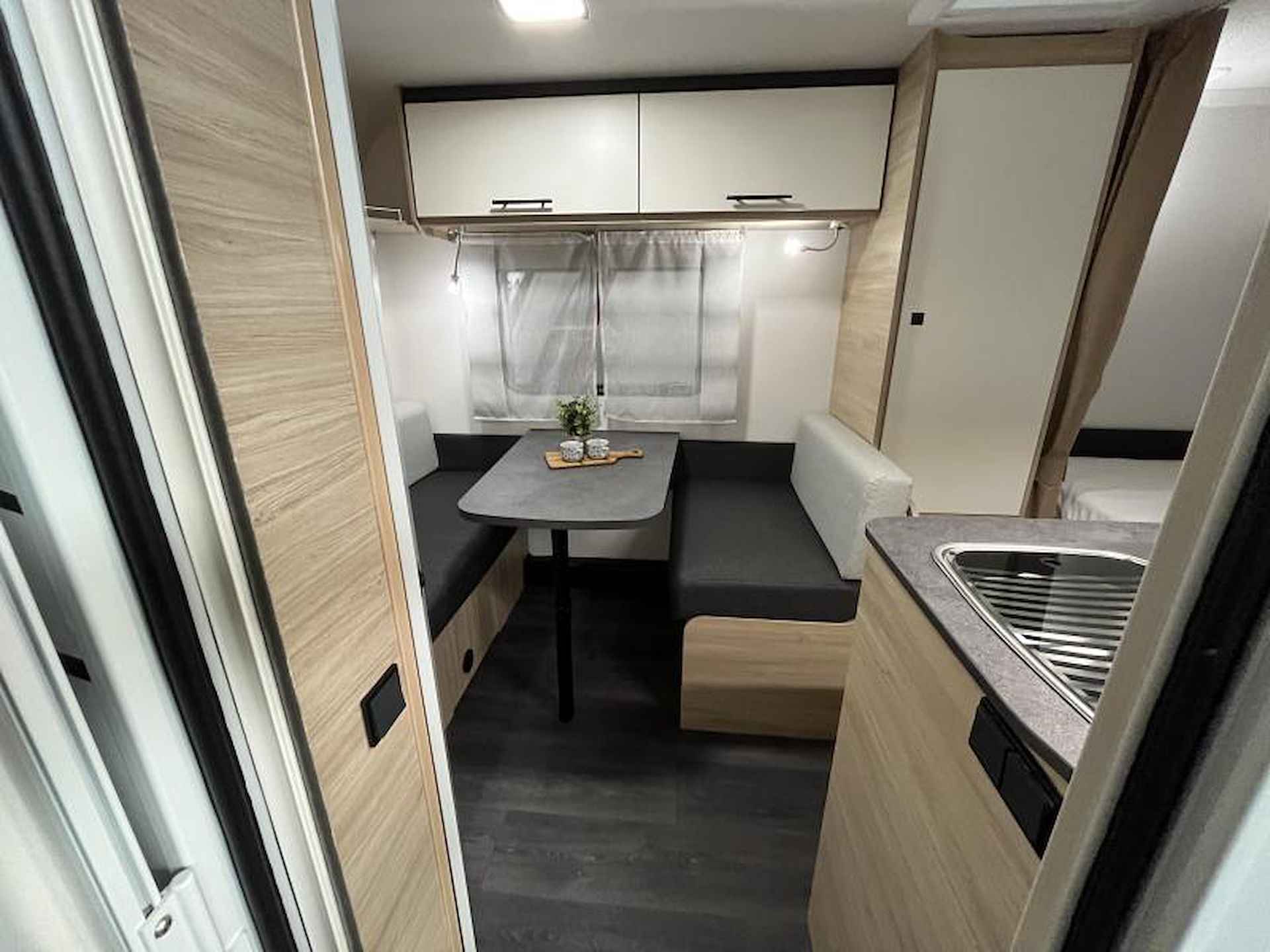 Sterckeman Easy 390 CP LICHTGEWICHT CARAVAN! - 6/15