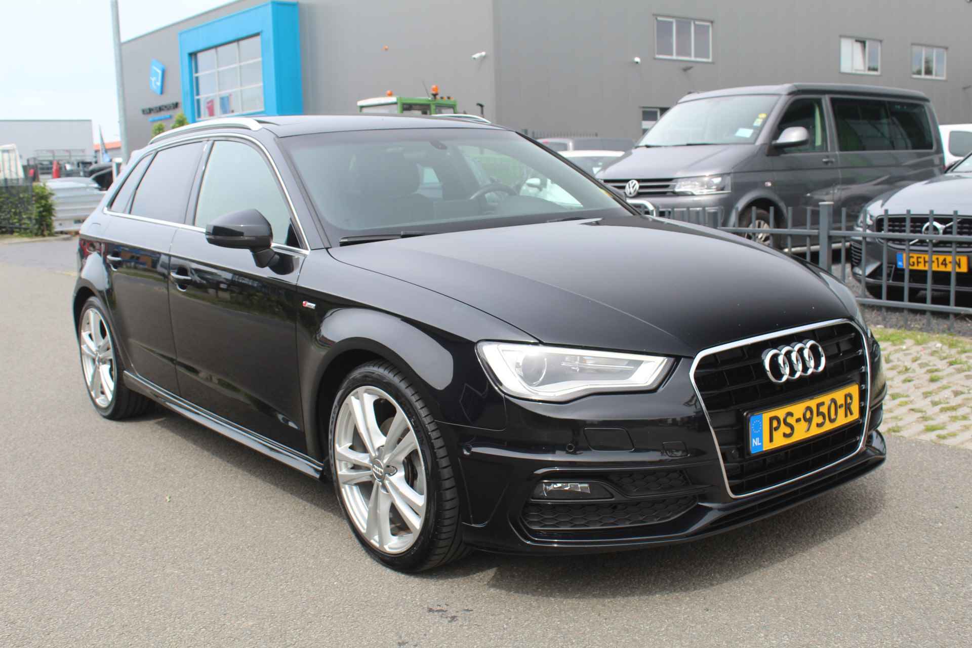 Audi A3 Sportback 1.6 TDI Ambition Pro Line S 3X S-Line | Panoramadak - 2/29