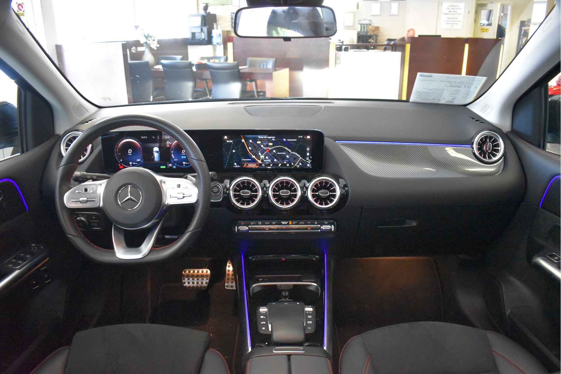 Mercedes-Benz B-Klasse 250 e AMG Line | Open dak | Sfeerverl | DAB | Carbon | Carplay | Stoelverw | Full LED | AMG Velgen - 14/60