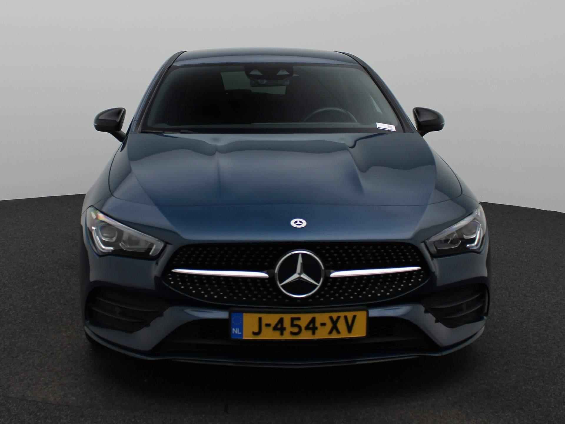 Mercedes-Benz CLA-klasse Shooting Brake 200 Business Solution AMG | NAVIGATIE | SFEERVERLICHTING | ACHTERUITRIJCAMERA | STOELVERWARMING | ELEKTRISCHE ACHTERKLEP | PARKEERSENSOREN | HALF-LEDEREN BEKLEDING | CLIMATE CONTROL | - 3/44