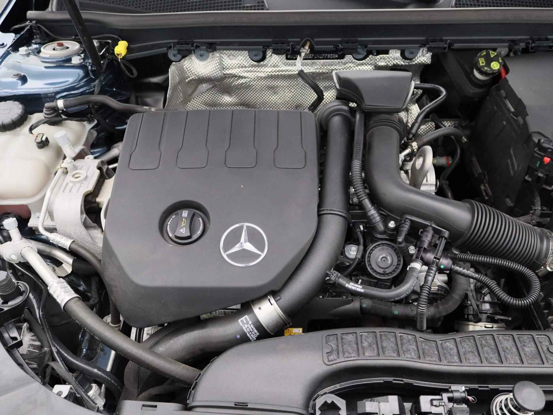 Mercedes-Benz CLA-klasse Shooting Brake 200 Business Solution AMG | NAVIGATIE | SFEERVERLICHTING | ACHTERUITRIJCAMERA | STOELVERWARMING | ELEKTRISCHE ACHTERKLEP | PARKEERSENSOREN | HALF-LEDEREN BEKLEDING | CLIMATE CONTROL | - 41/44