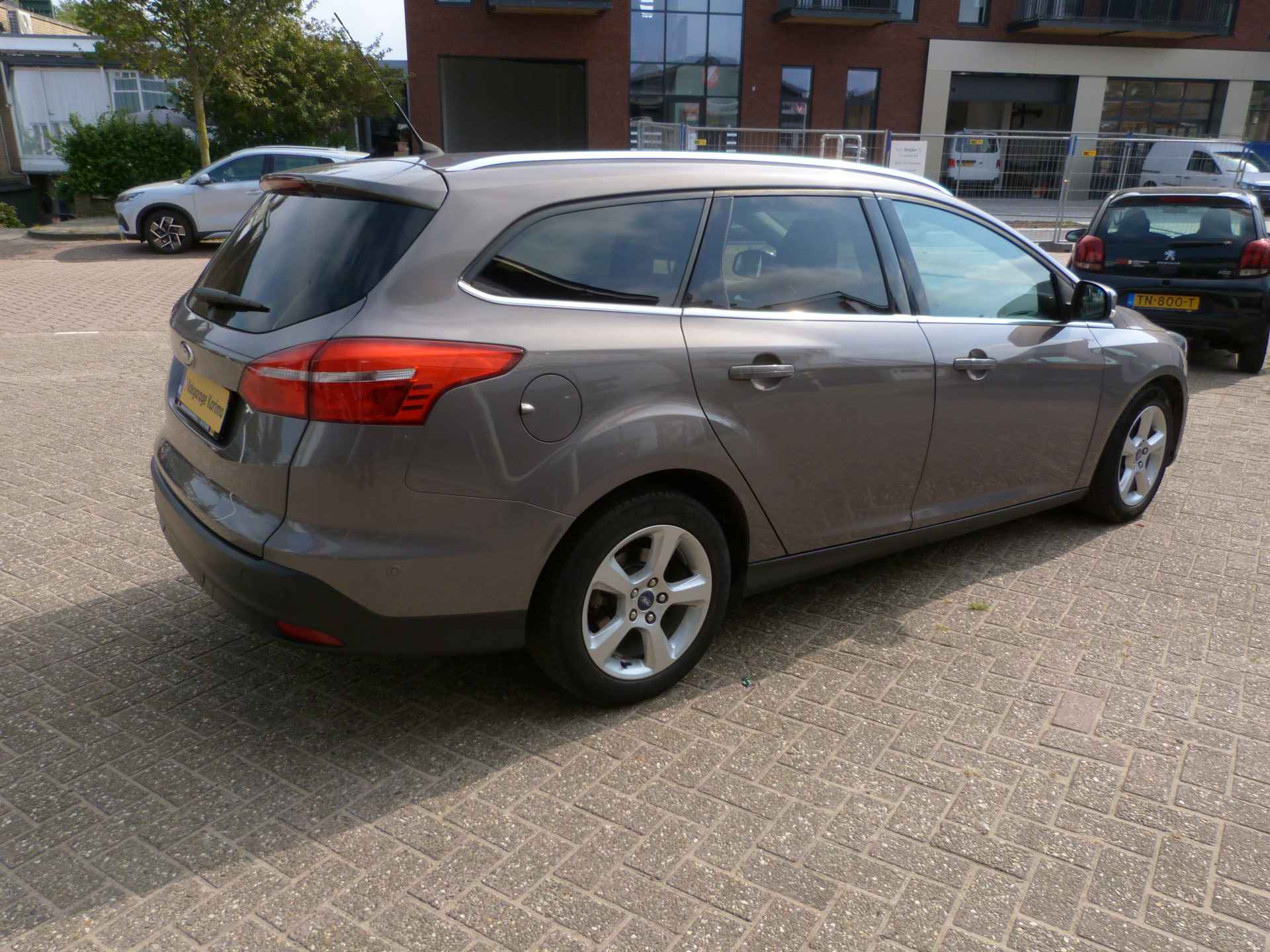 Ford FOCUS Wagon 1.0 First Edition - 6/17